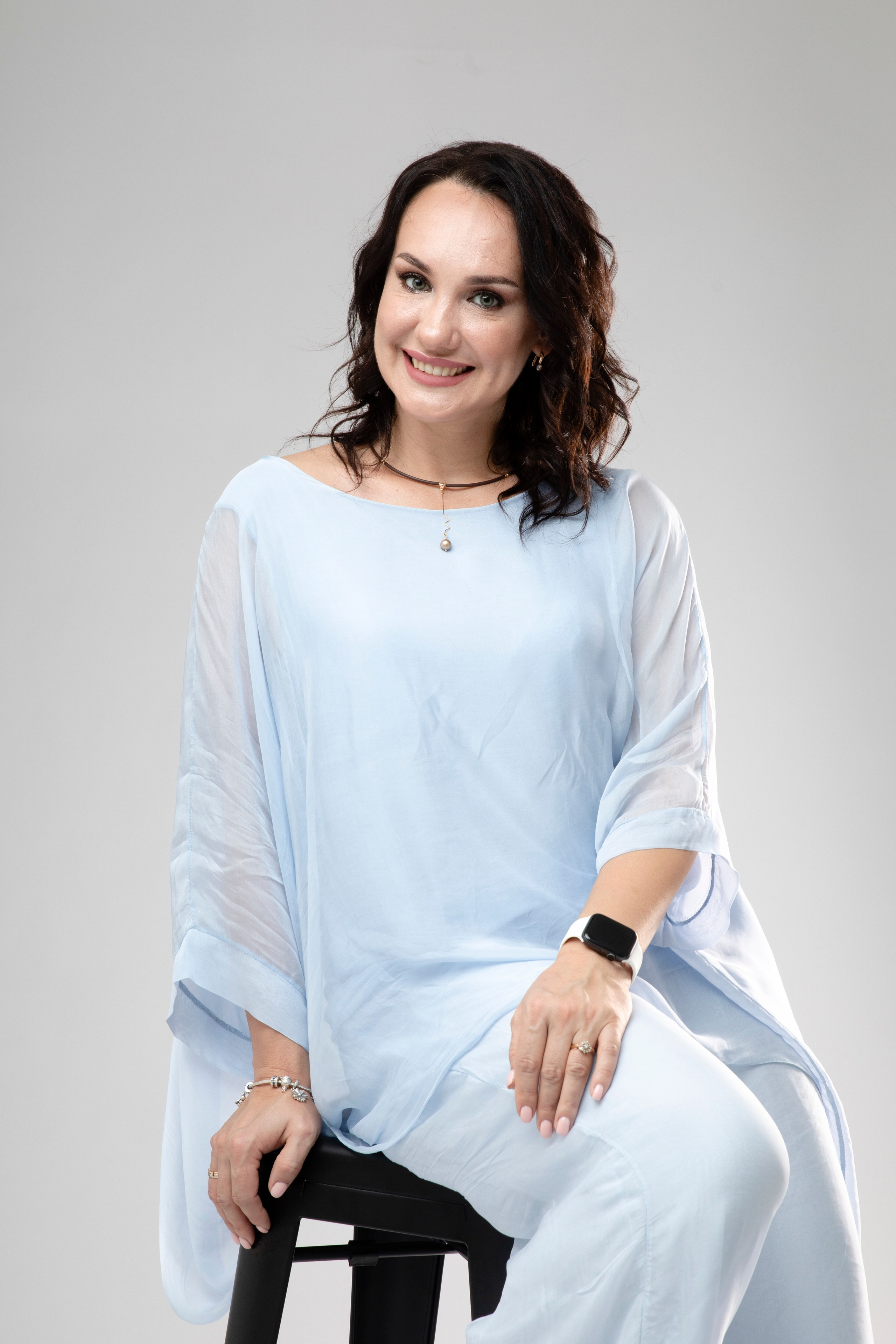 Женский, бизнес портрет фотосессия в городе Алматы. Фотограф беременности, новорожденных и детей до года в г. Алматы|Totofoto