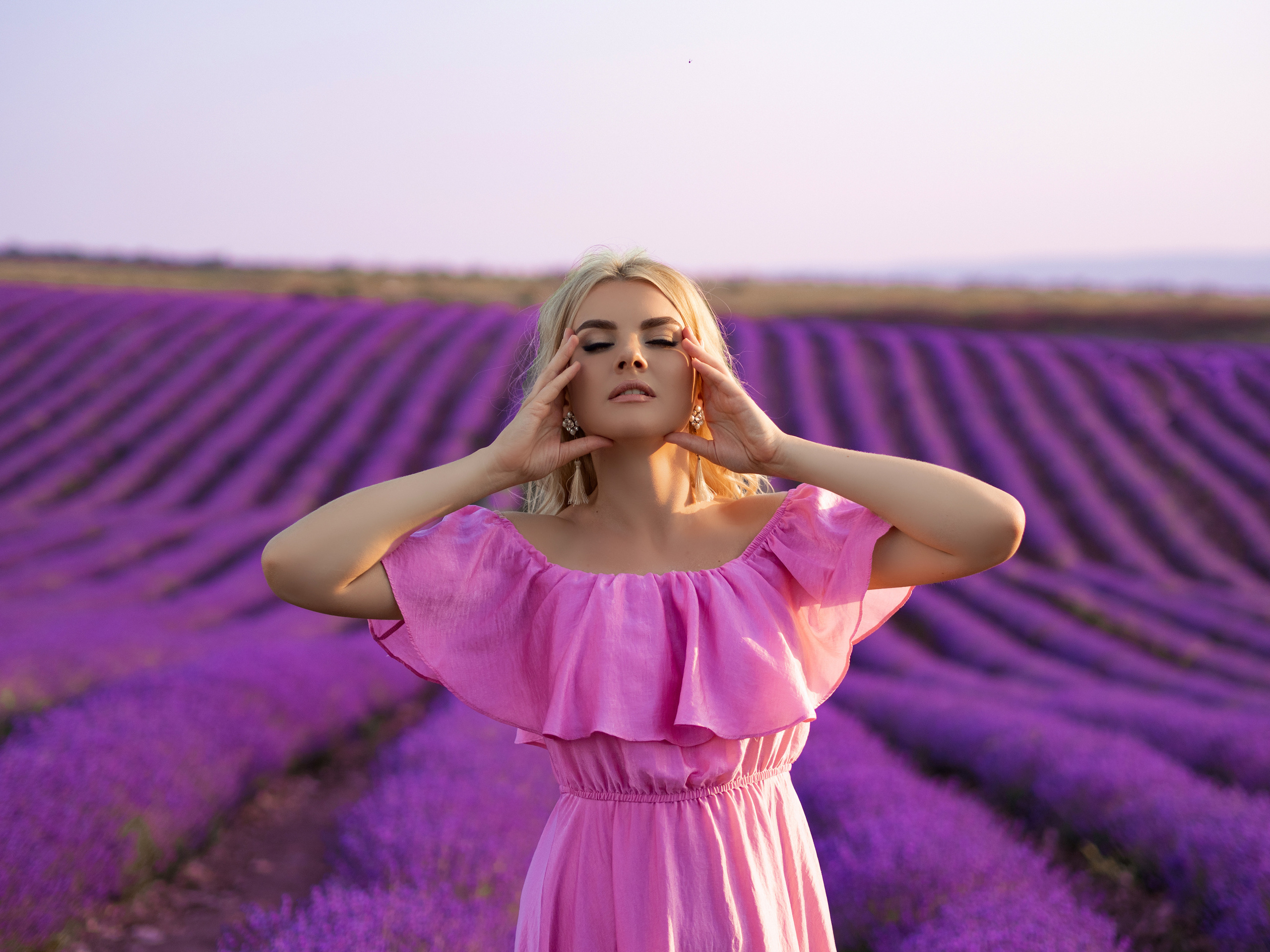 Розовое платье для фотосессий. Фотограф в Крыму Лебедева Александра