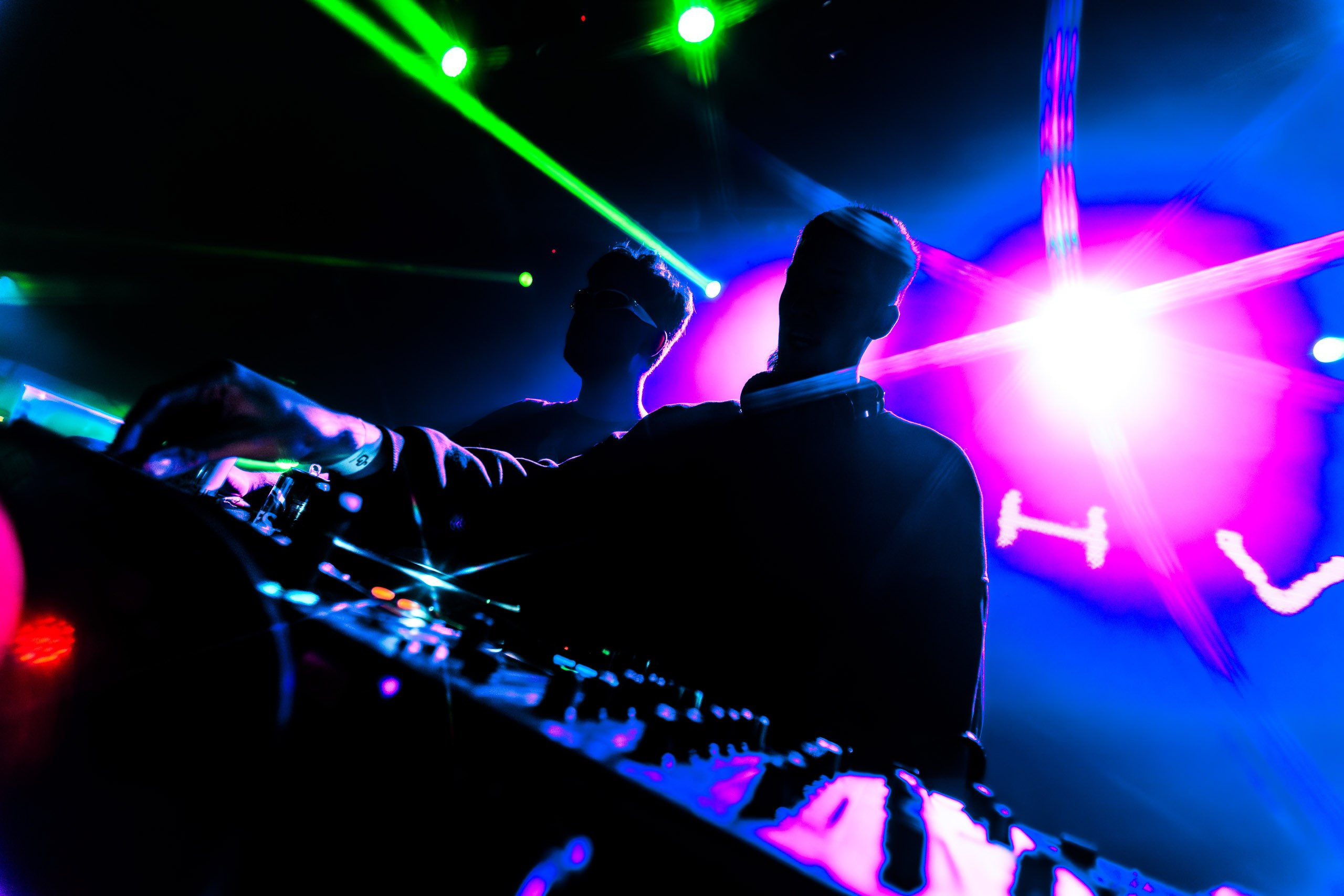 День первокурсника | Свобода. Репортажный фотограф Екатеринбург | Яркий, качественный репортаж | Концерты, клубы, репортаж, праздники, корпоративы