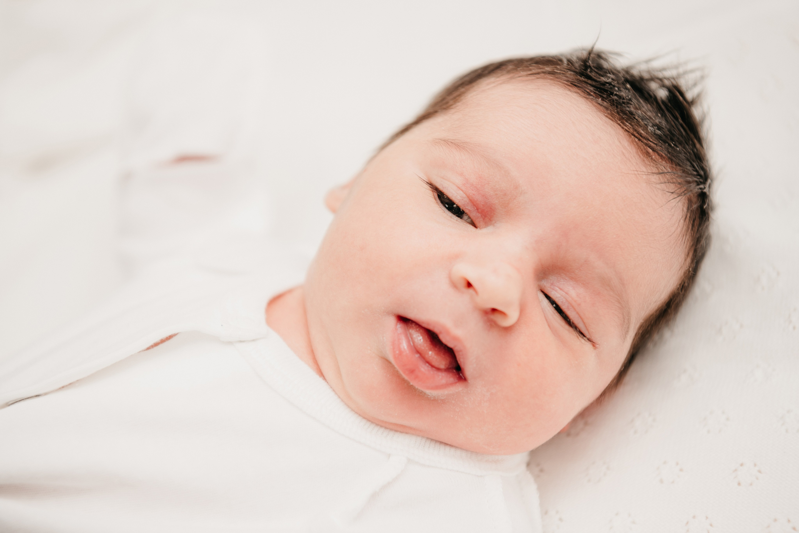 Выписка Адель. Фотограф на выписку из роддома в Москве и МО