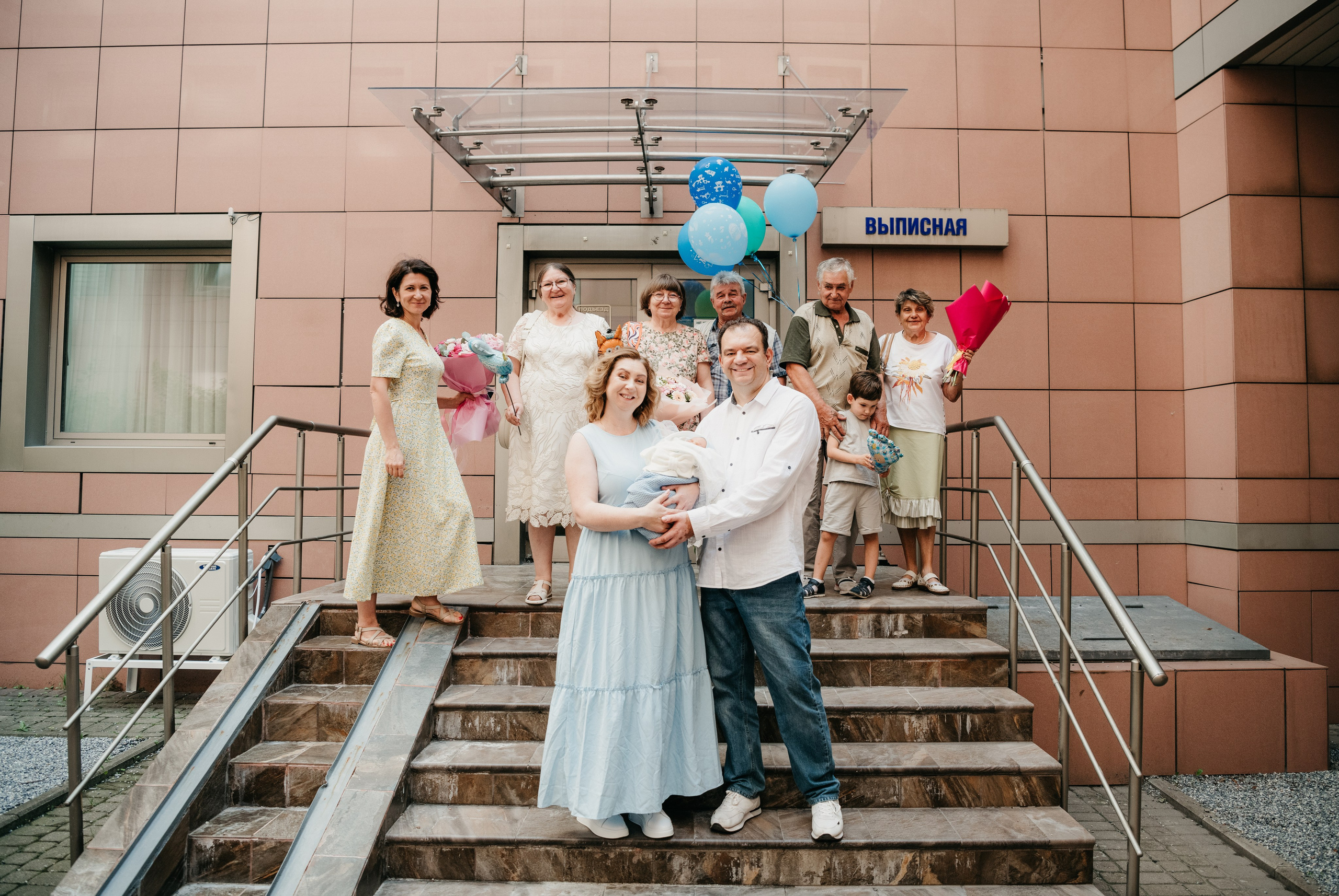 Выписка Андрюши. «Мать и дитя» на Севастопольском. Фотограф на выписку из роддома в Москве и МО