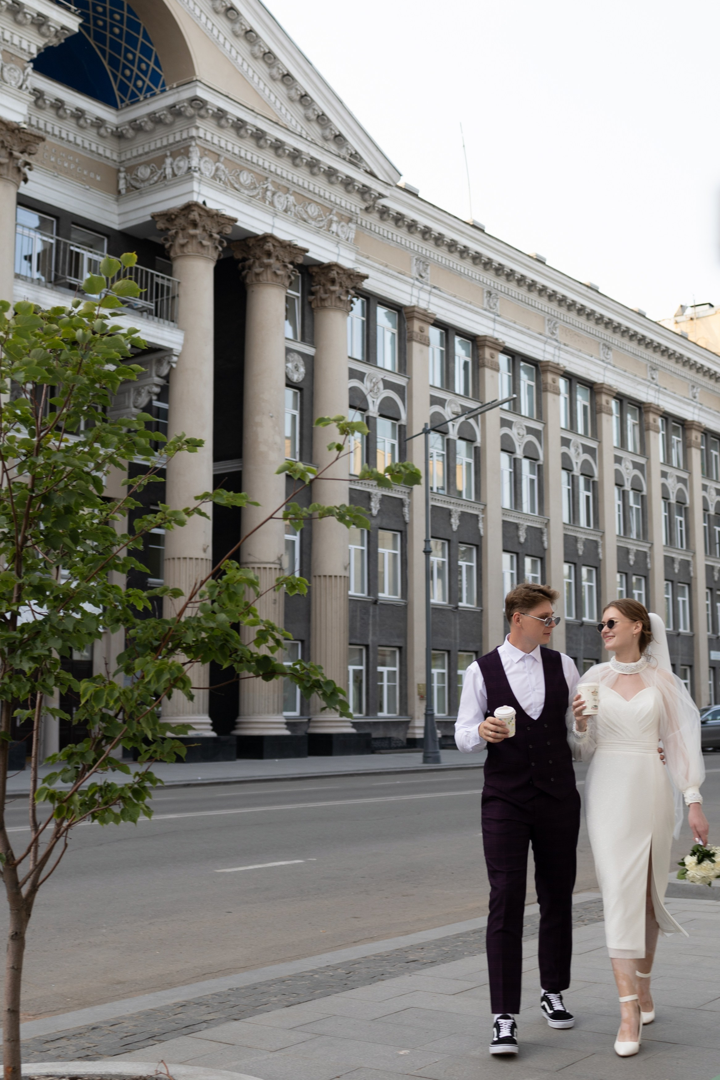 Владислав и Юлия Вечерняя прогулка по городу. Свадебный Фотограф в Иркутске Екатерина Елисеева