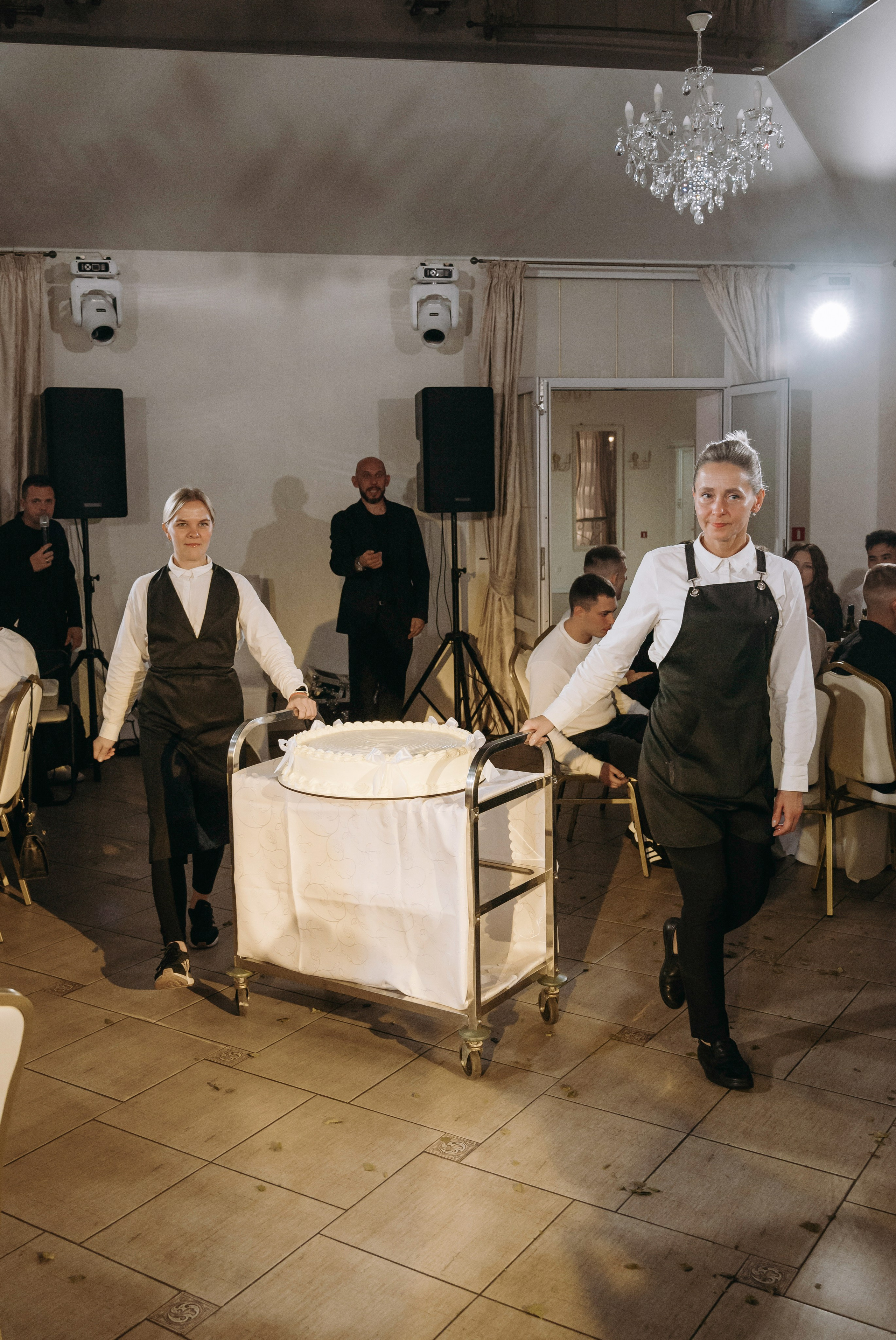 Живи, пока живется, пока бушует кровь. Свадебный фотограф в Минске Вадим Бурчик