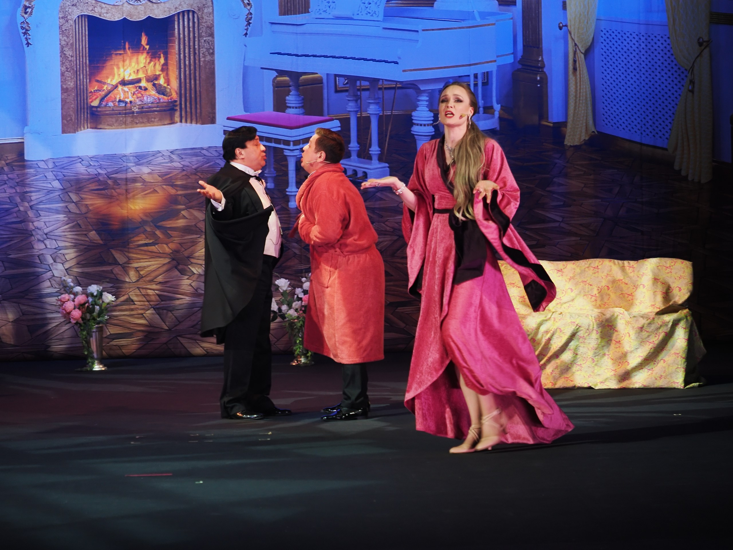 «БУФФ-ПАРАДИЗ» Летучая мышь (в Нск). Портретный и спортивный фотограф в Новосибирске и Твери Кононов Алексей