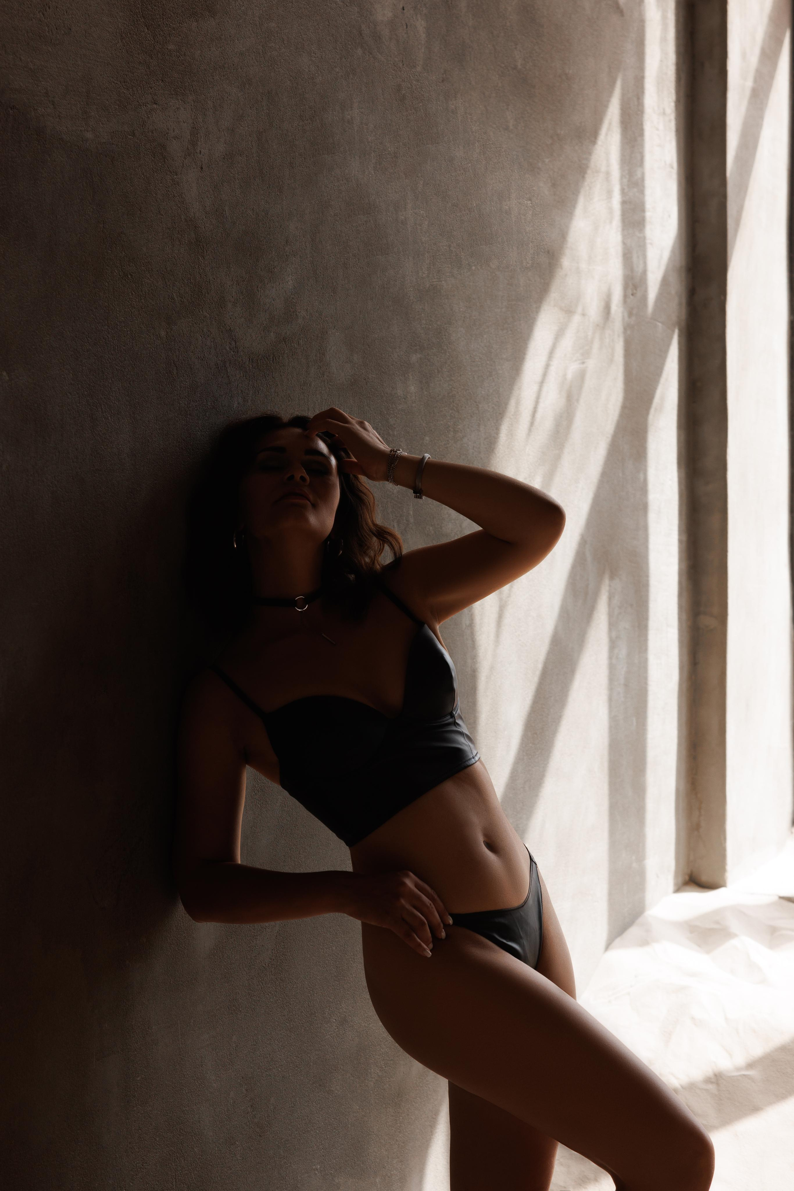 В БЕЛЬЕ. Фотограф Надежда Заломаева