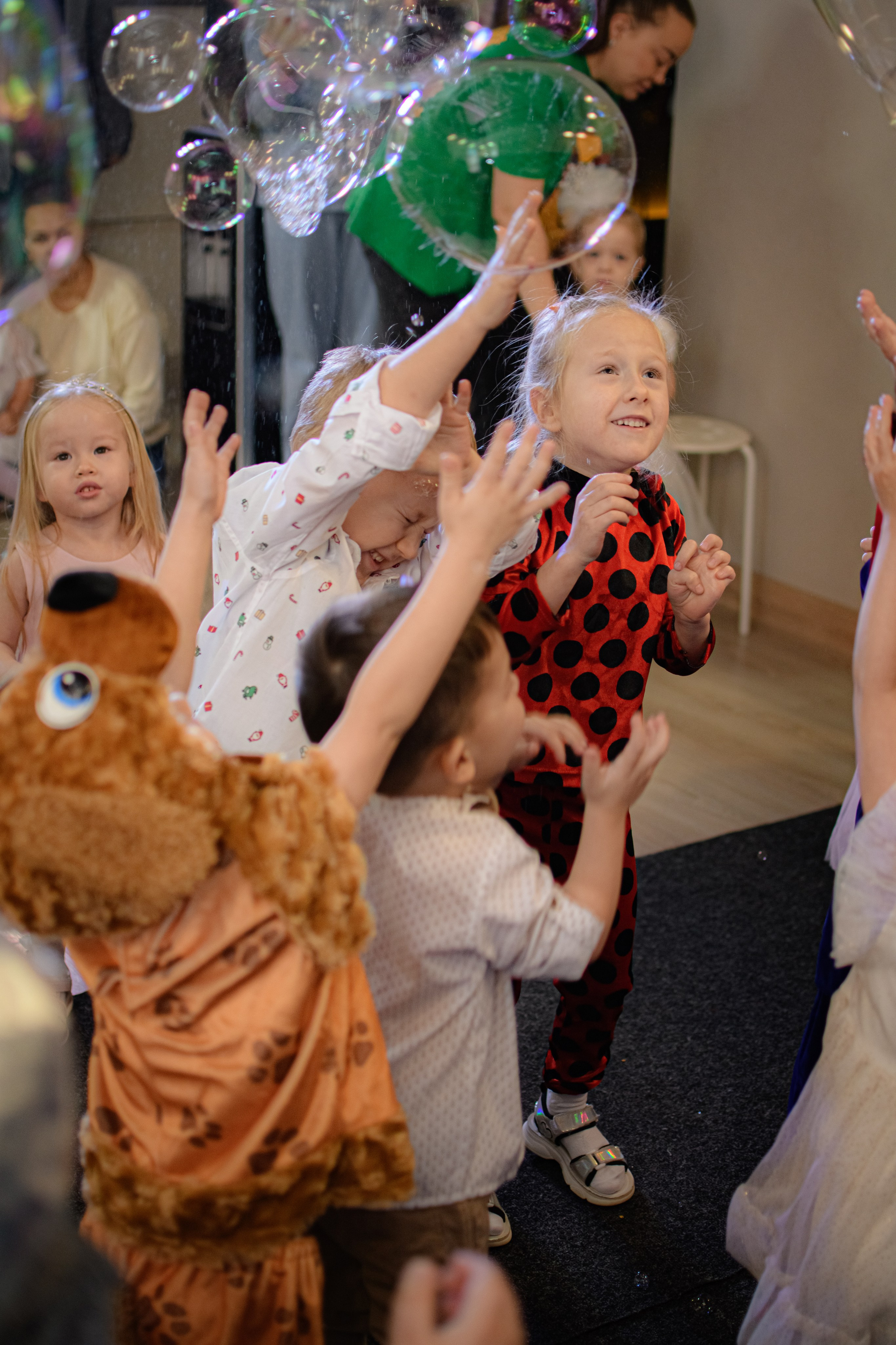 HAPPY NEW YEAR. Photokarish