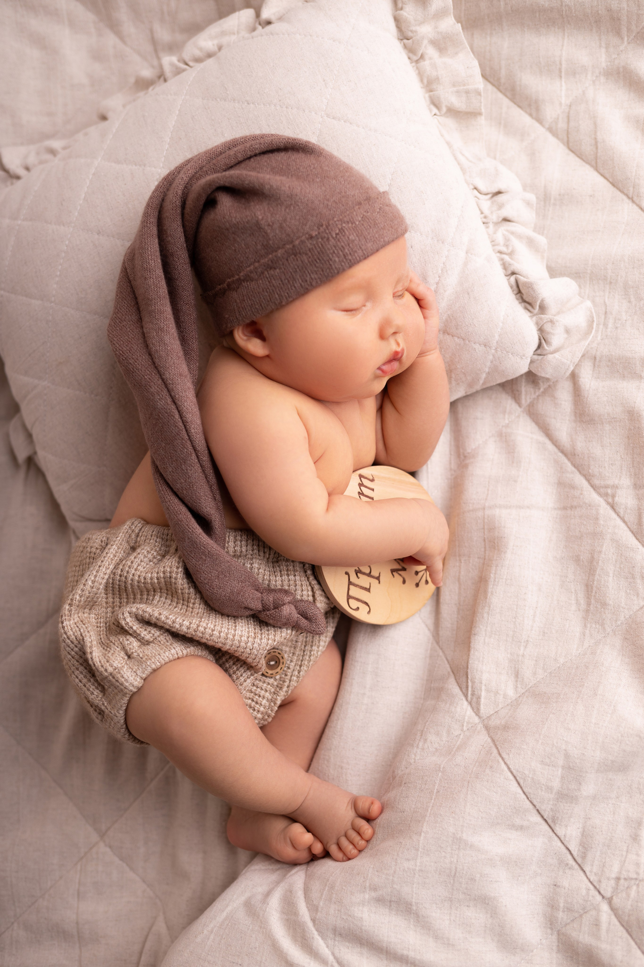 Newborn съемка в стиле Лайф. Фотограф новорожденных малышей в Омске и Омской области Эльвира Камаева