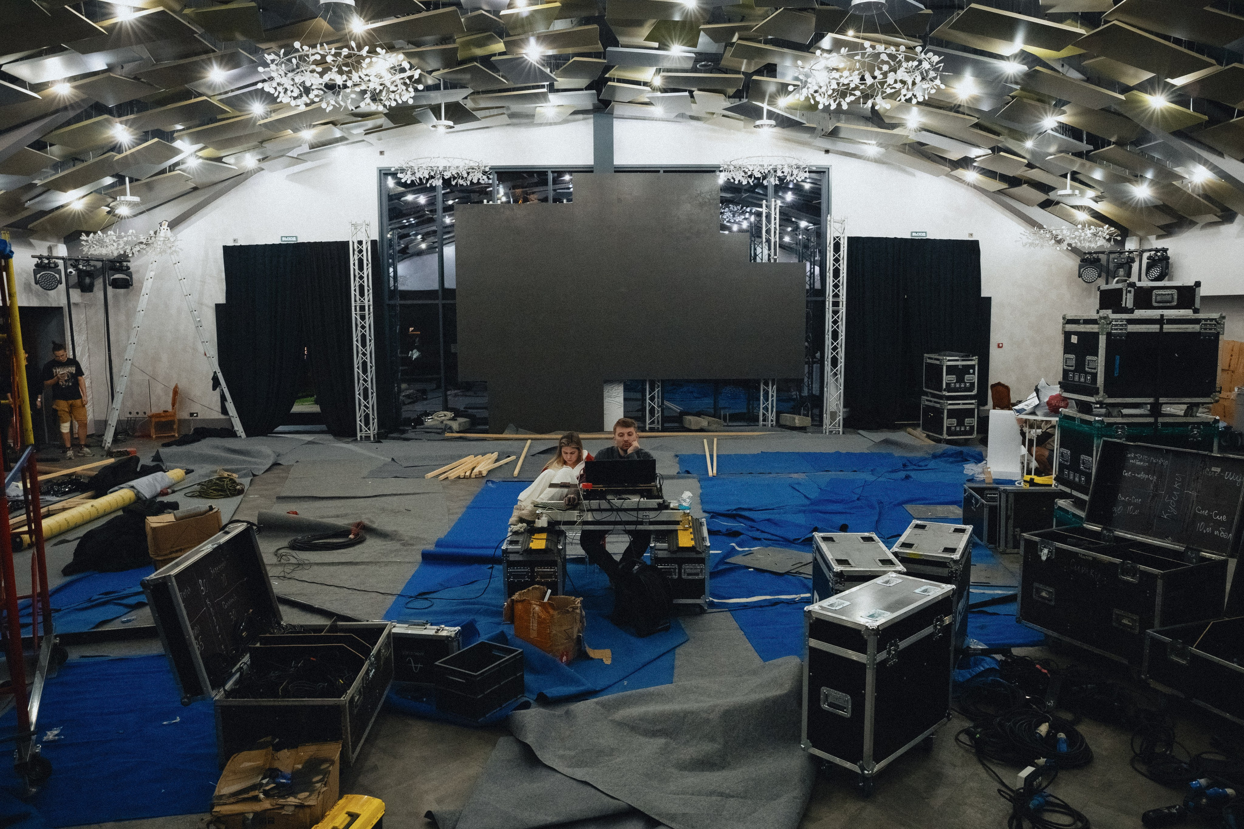 Бэки монтаж