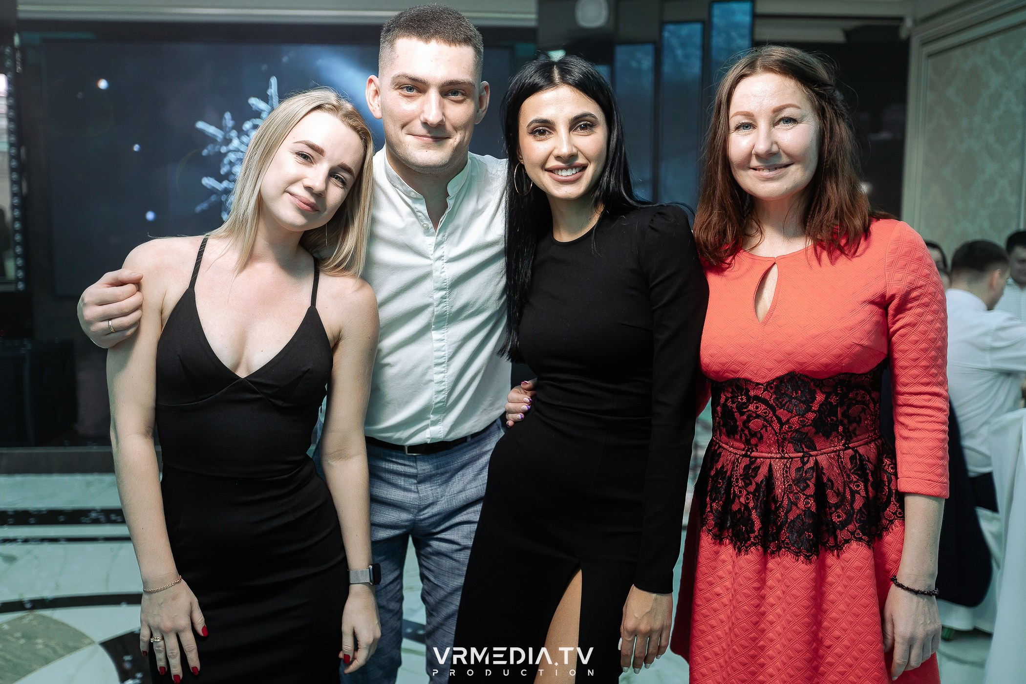 Новогодний вечер в ресторане «Лазурный Берег»