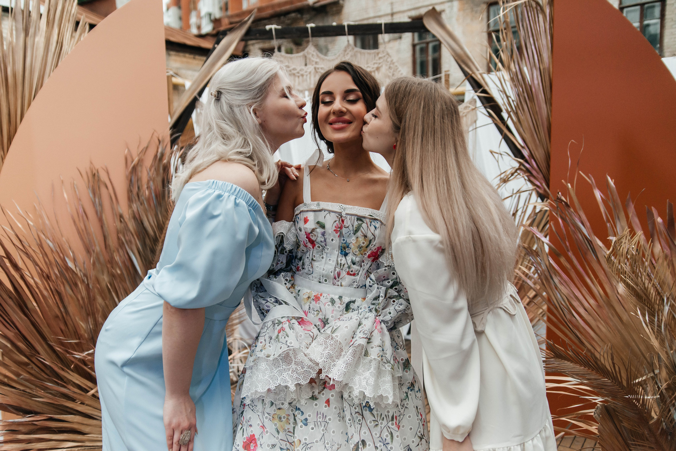 Вадим и София короткая версия свадебного дня. Меня зовут Александр Литвинчук и я свадебный фотограф в Саратове