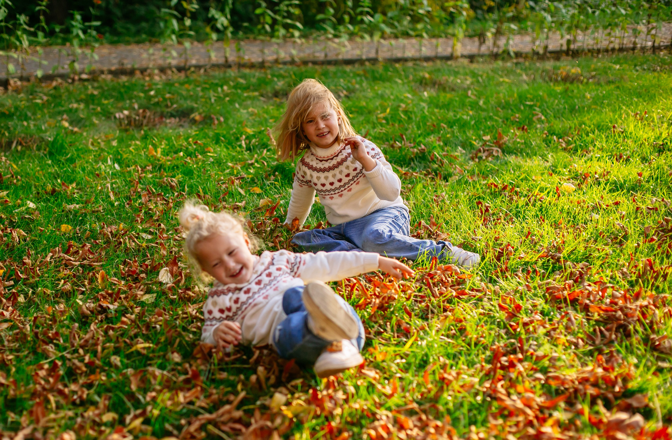 Юля, Анюта, Есения