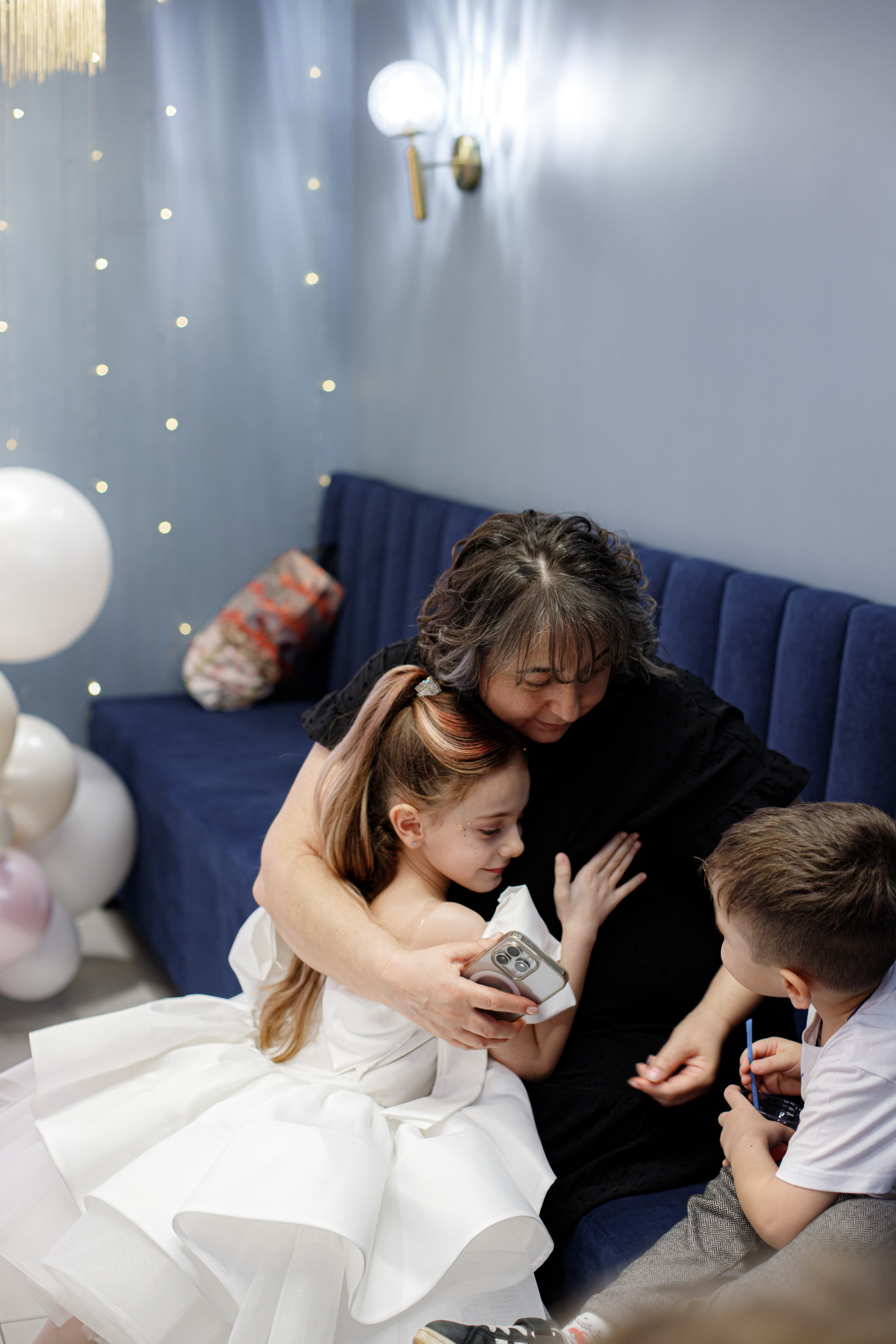 ASIA'S BIRTHDAY PARTY. Photokarish