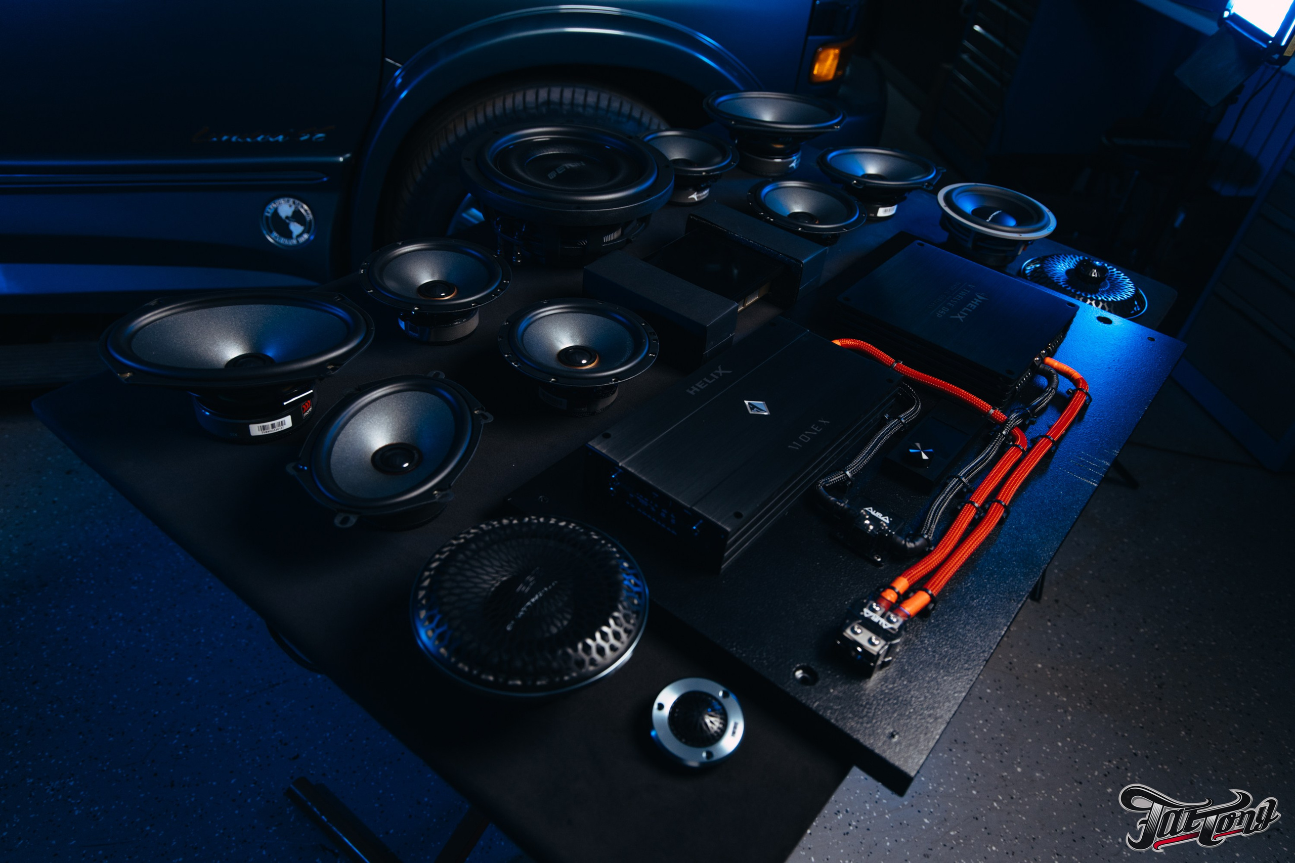 Cadillac escalade акустика и акустическая система. DeLorein