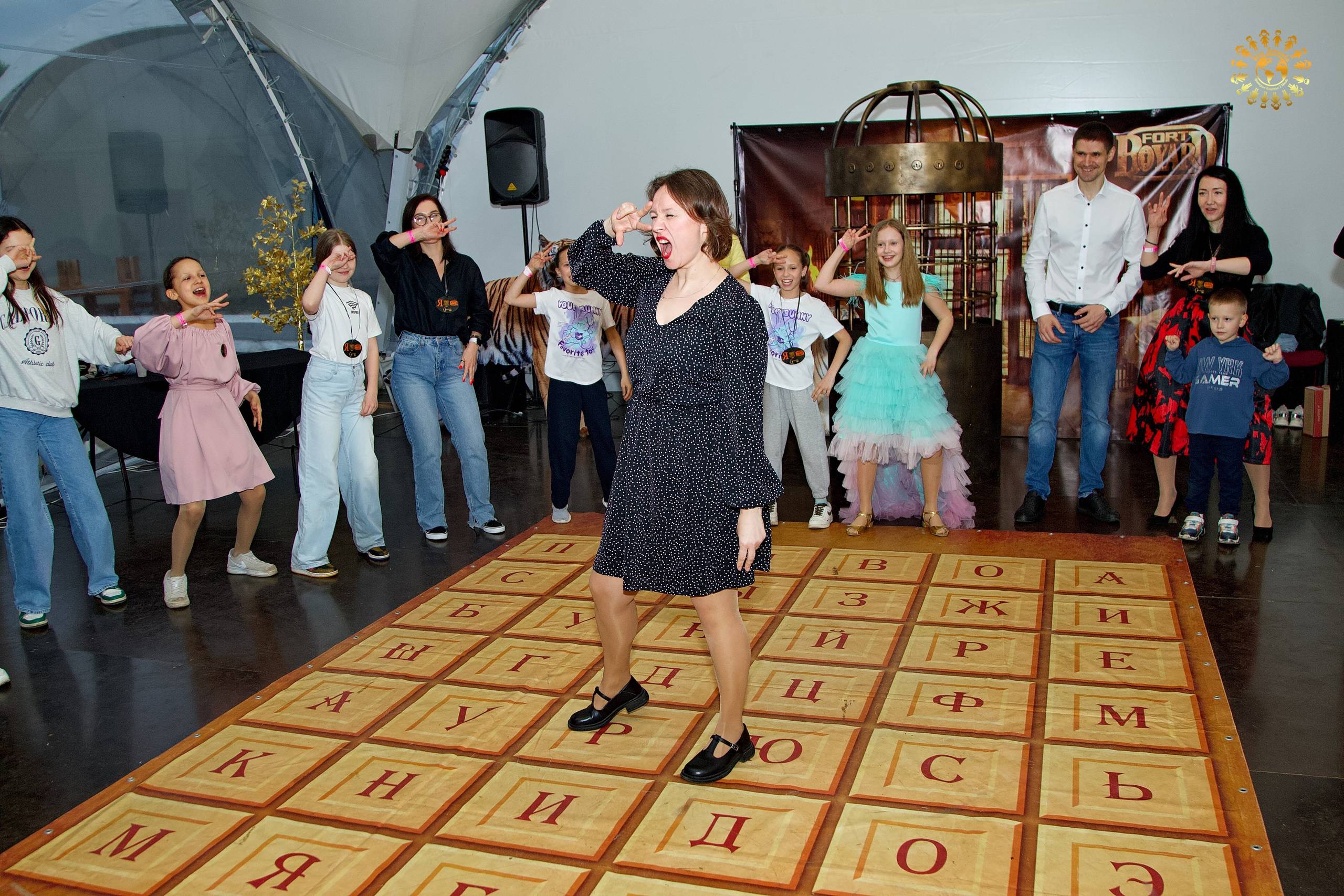 Выпускной 2023 (Школа 1195, 4-й класс). Репортажная съемка в Москве и области. Анималистика