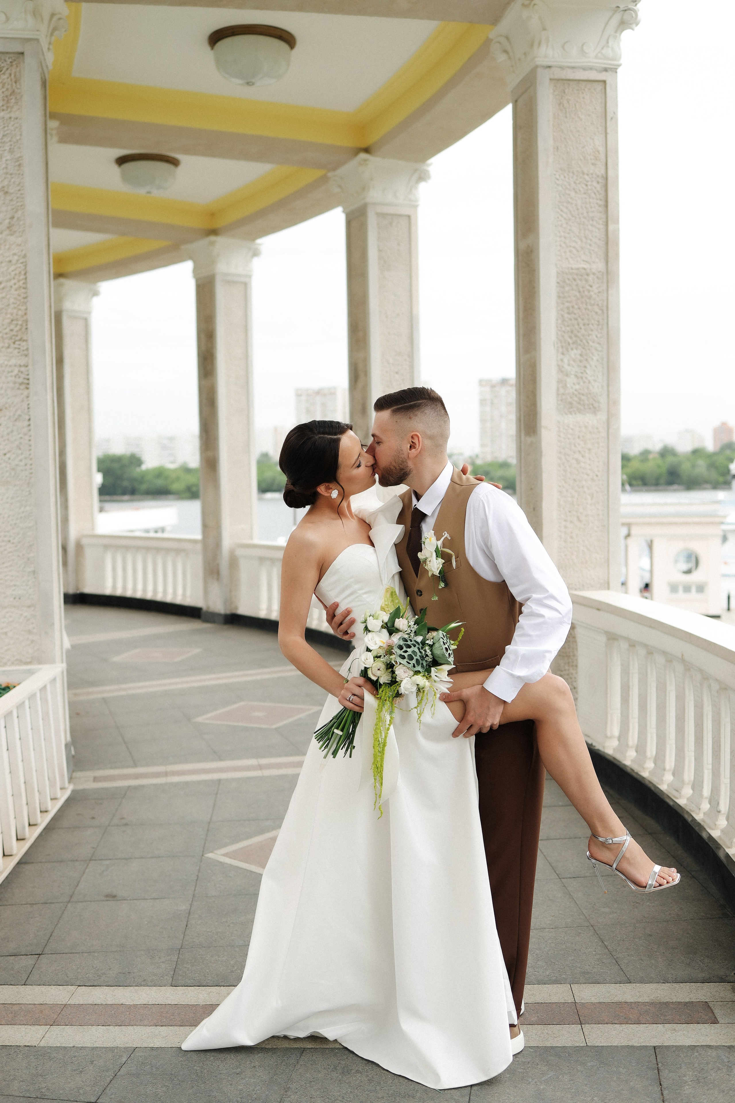 Е. +  П. С утренних сборов и до торта. Семейный и lovestory фотограф в Москве Светлана Коняхина