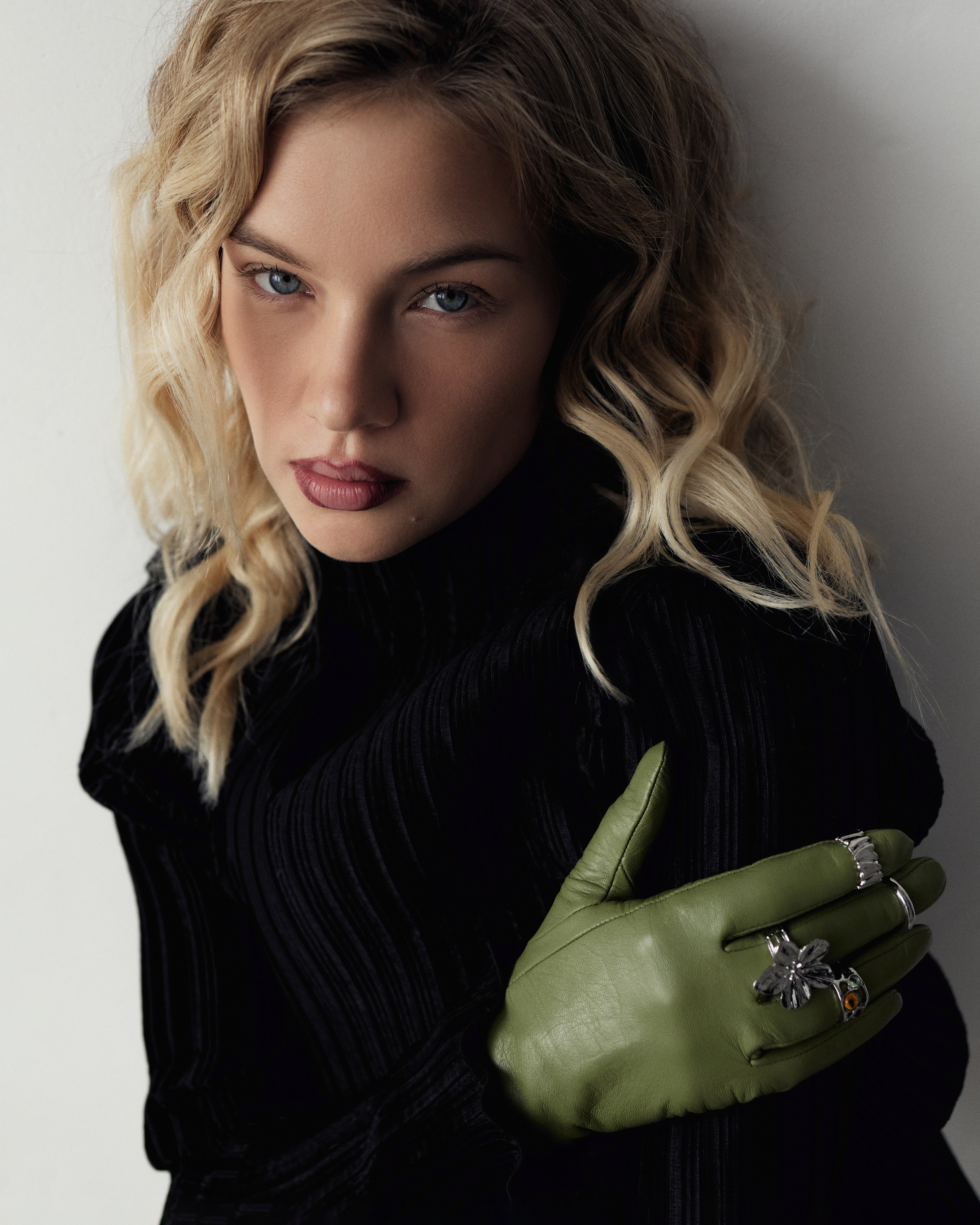 Vasilisa. Влада Зюзина — adalwzet posmotri — коммерческий фотограф в Москве — портретный фотограф, фотограф для брендов