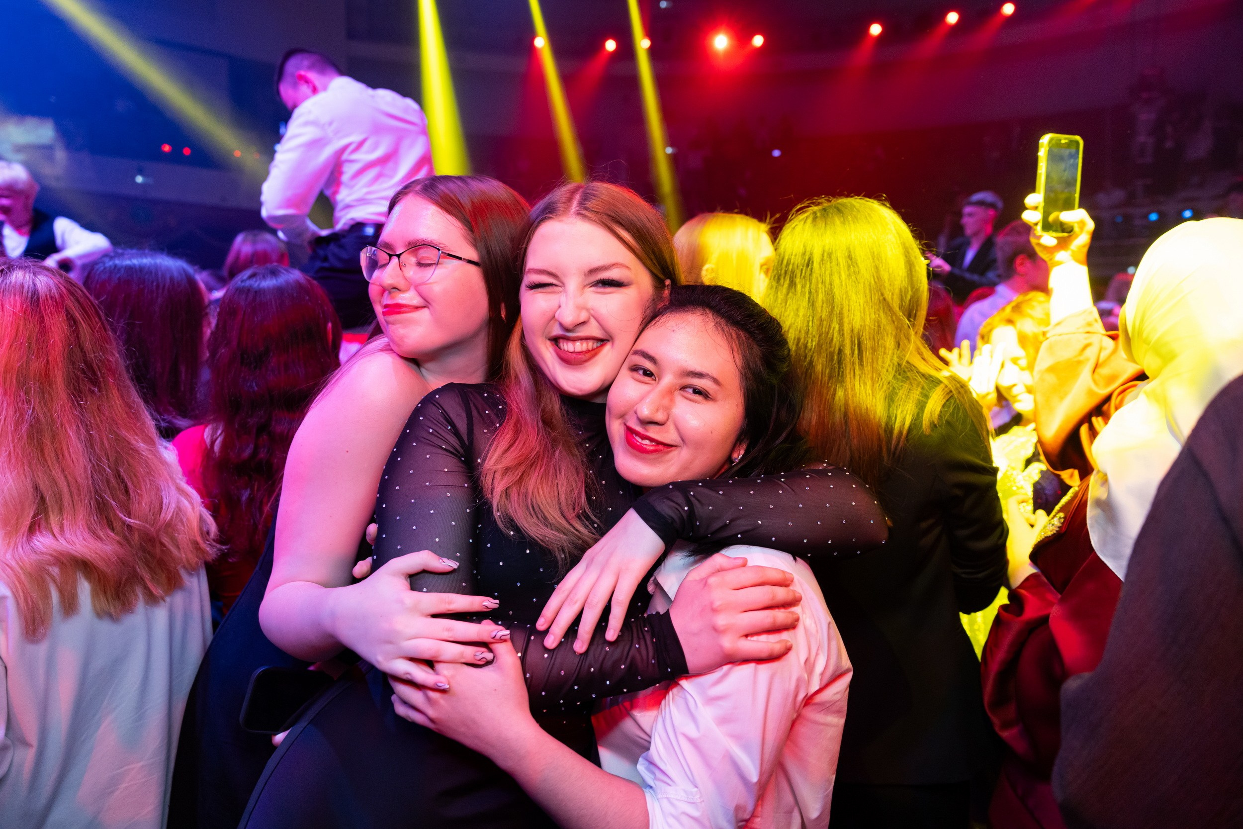 Городской бал выпускников (24 июня 2025). Репортажный фотограф Алексей Пирязев