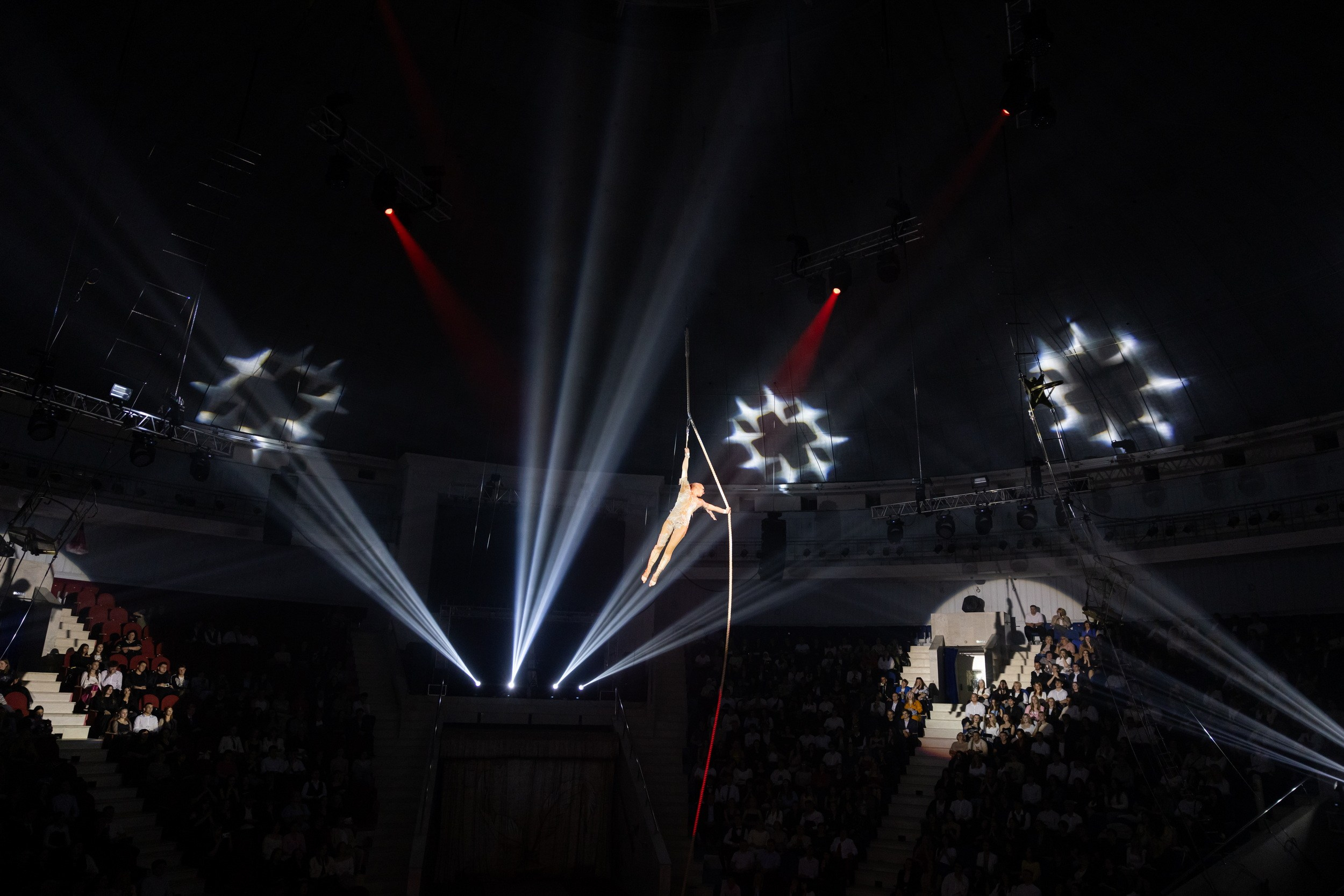 Городской бал выпускников (24 июня 2025). Репортажный фотограф Алексей Пирязев