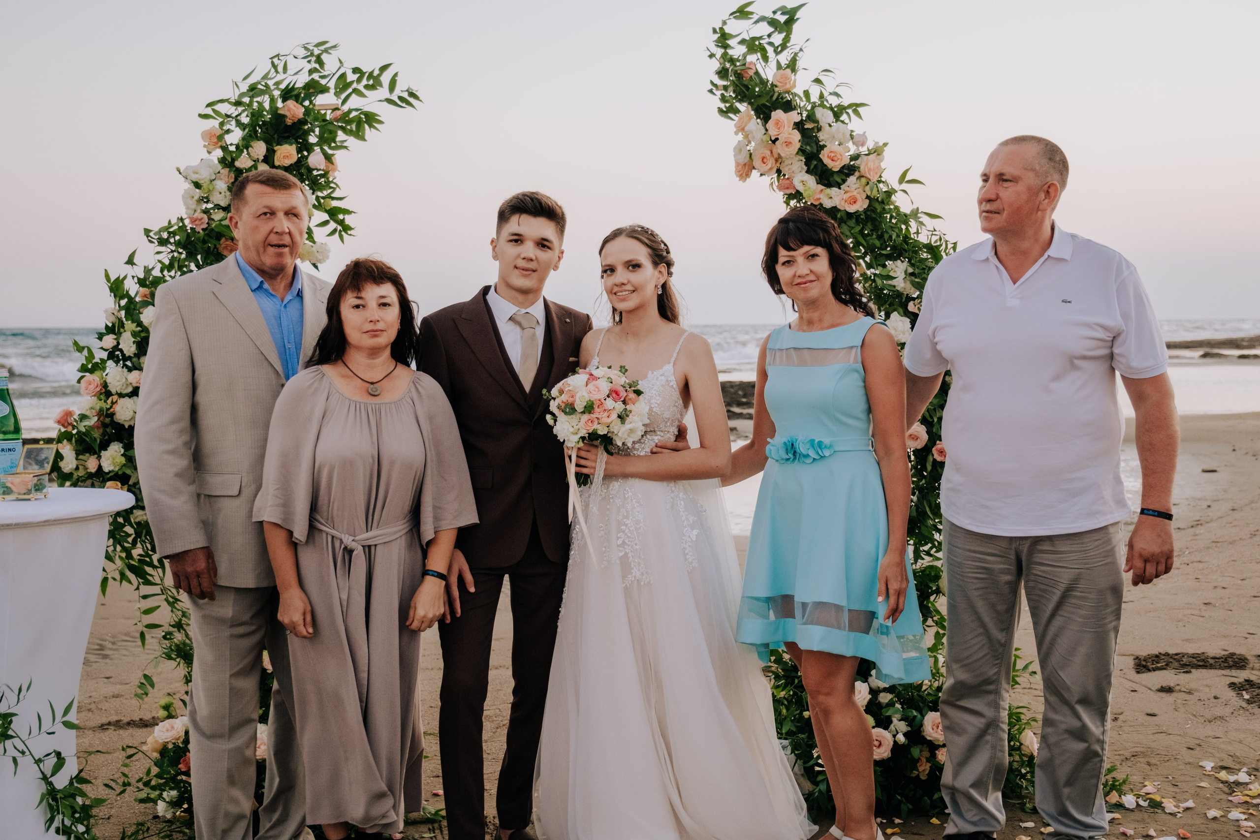 История Элины и Амира