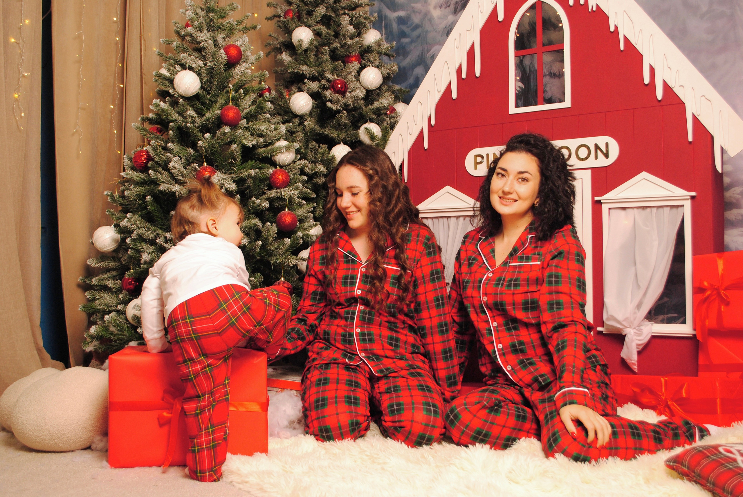 Анастасия и дочери. Фотограф Мария Мусаелян