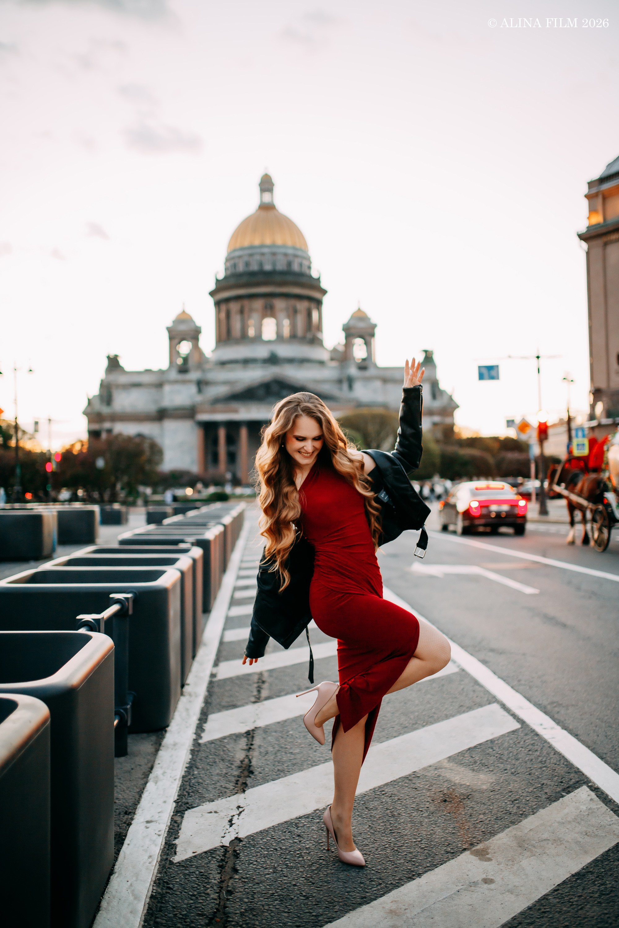 Фотосессия на крыше с видом на Исаакиевский собор. Фотограф в Санкт-Петербурге Alina Film