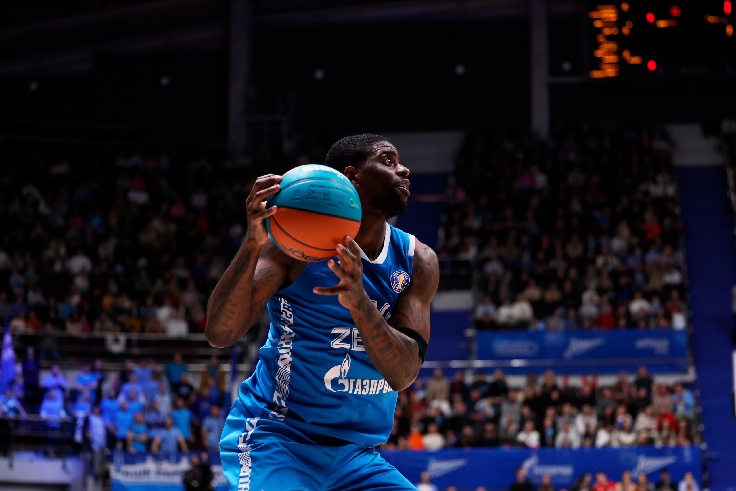 БК Зенит — БК Уникс 13.02.2025. Спортивный и репортажный фотограф Антон Тереханов