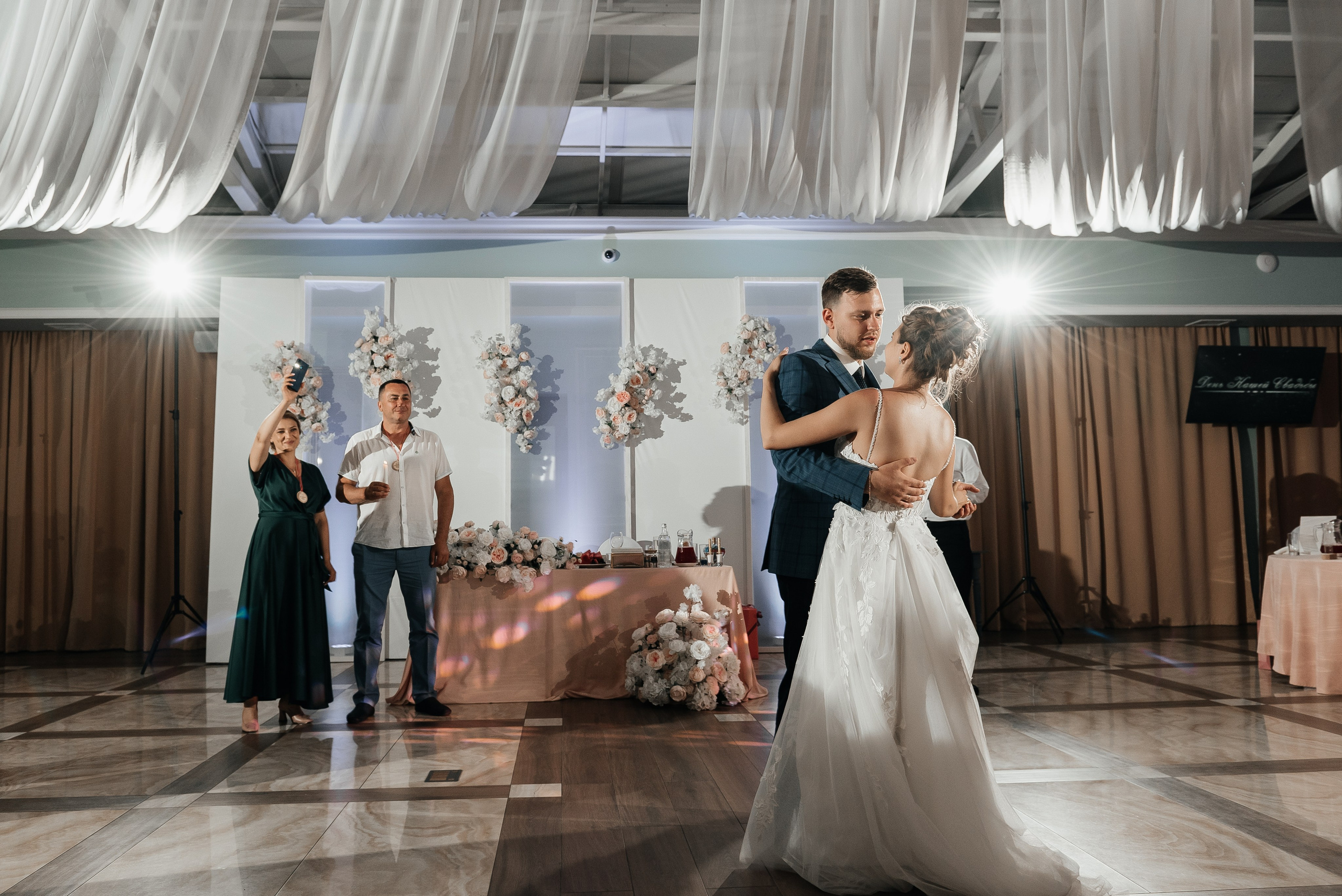 Свадебный фотограф в Екатеринбурге. Свадебная фотосъемка. Свадебный фотограф в Екатеринбурге