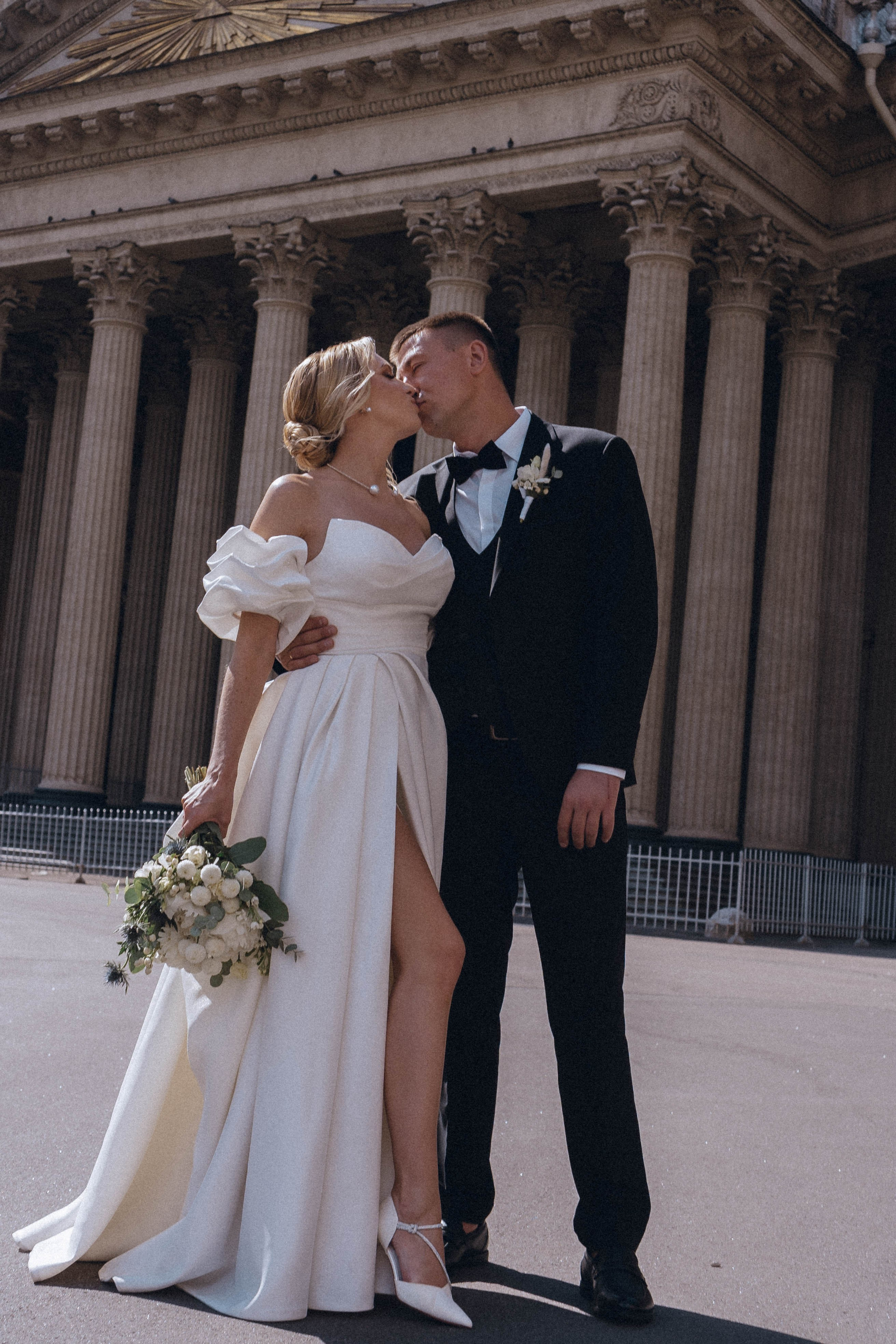 СВАДЕНБНАЯ СЬЕМКА НА КАТЕРЕ ПО КАНАЛАМ САНКТ-ПЕТЕРБУРГА И В АКВАТОРИИ НЕВЫ. Профессиональный фотограф, Санкт-Петербург — Виктория Богомолова