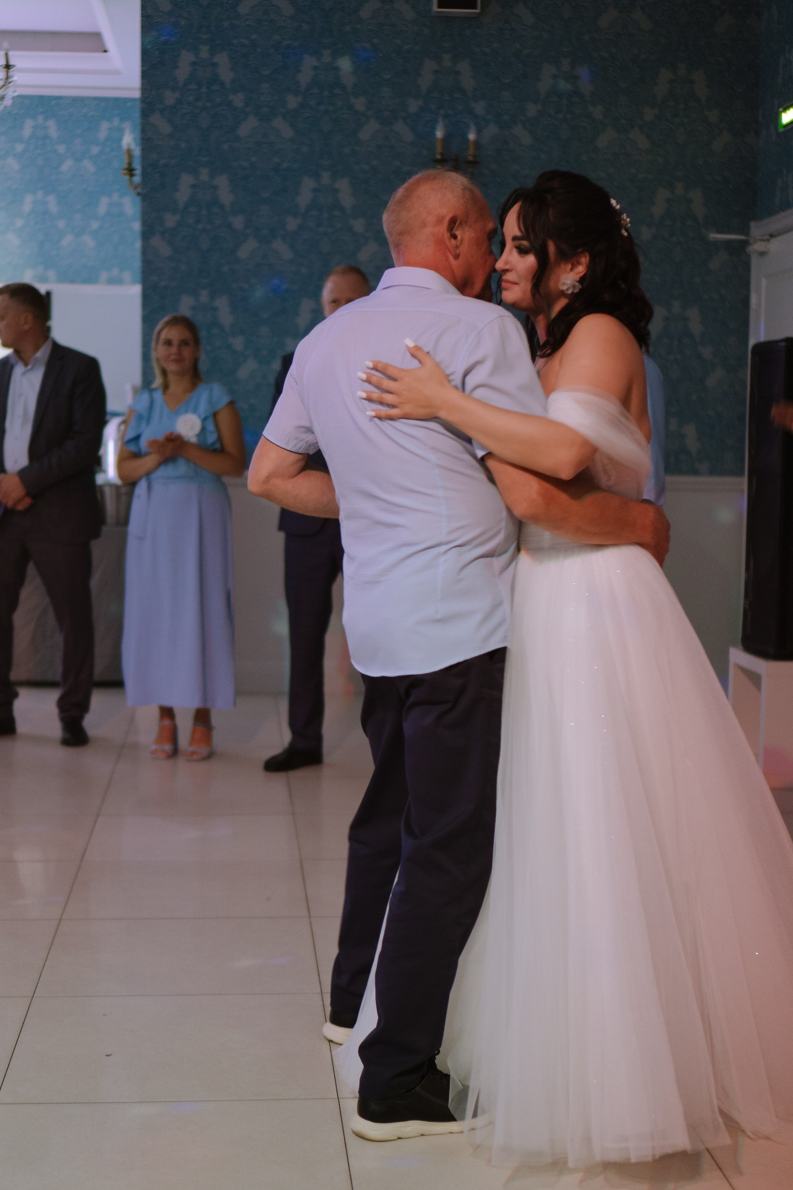 ТАНЕЦ ОТЦА И ДОЧЕРИ НА БАНКЕТЕ (СВАДЕБНАЯ ФОТОСЕСИИЯ БАНКЕТА). Профессиональный фотограф, Санкт-Петербург — Виктория Богомолова