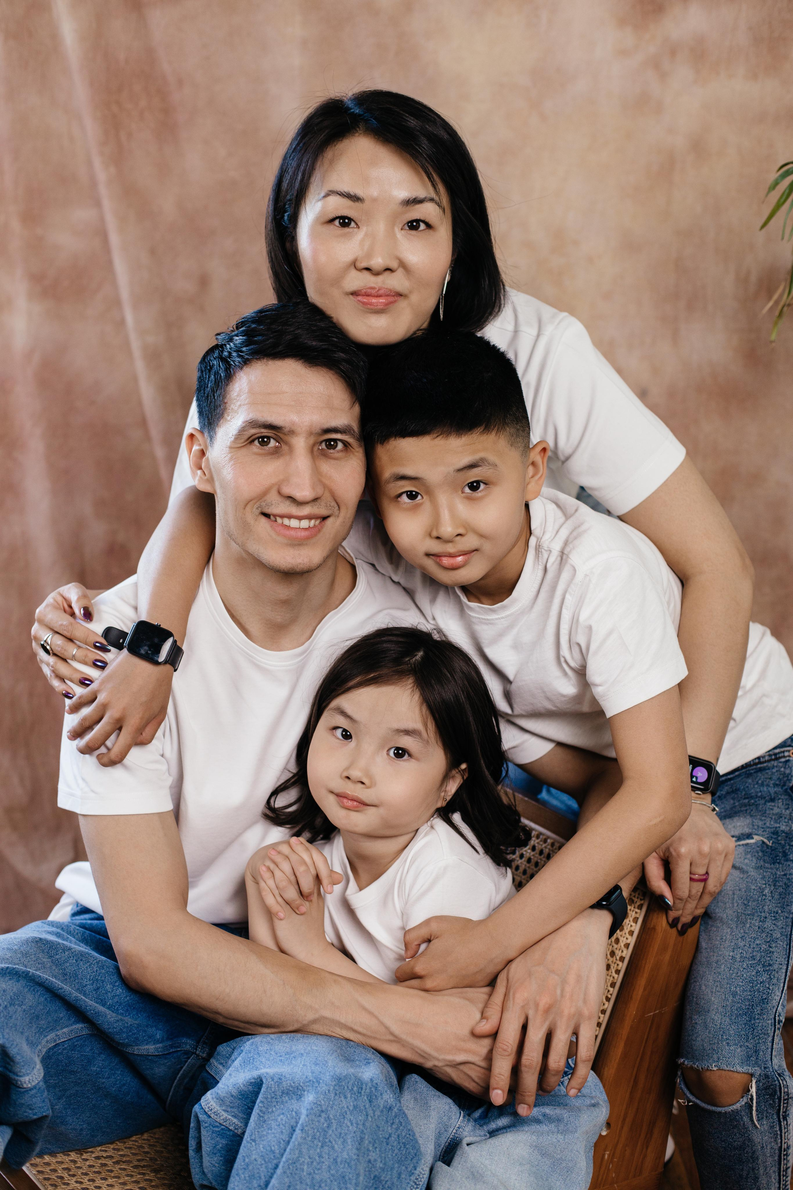 Семейная фотосессия в городе Атырау, детская фотосессия в Атырау. Фотограф в Атырау Аслан Мурат