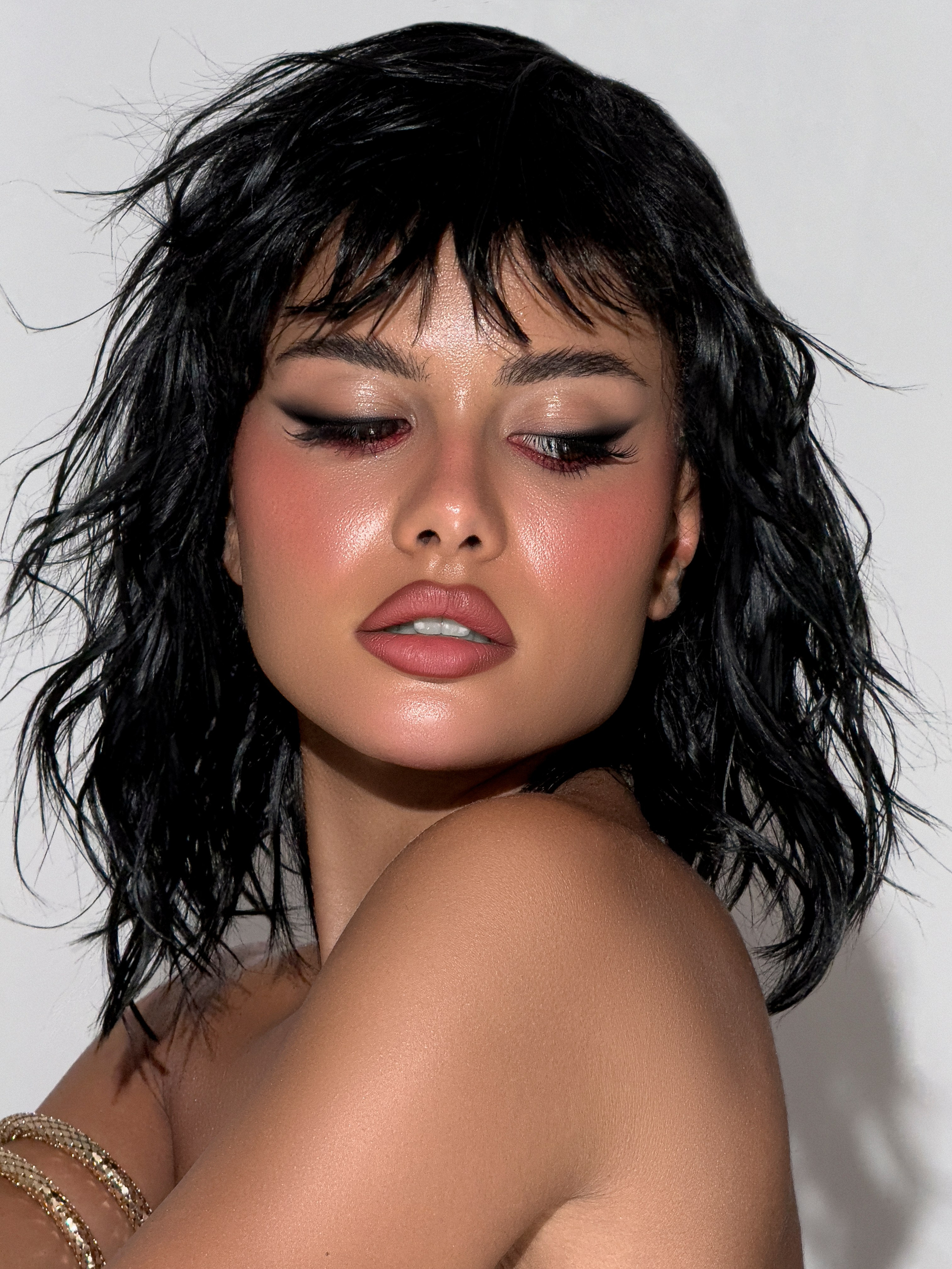 BEAUTY. Professional Worldwide Retoucher Retouch.Allusory
