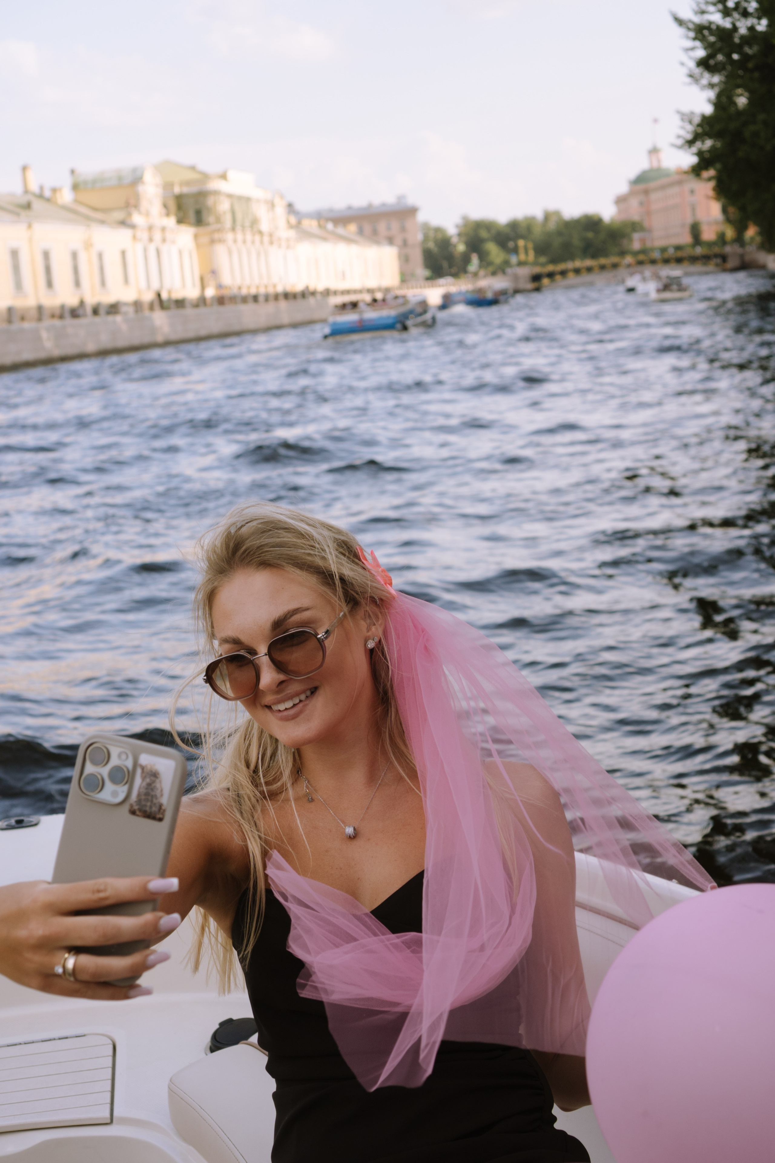 ДЕВИЧНИК НА КАТЕРЕ. Профессиональный фотограф, Санкт-Петербург — Виктория Богомолова