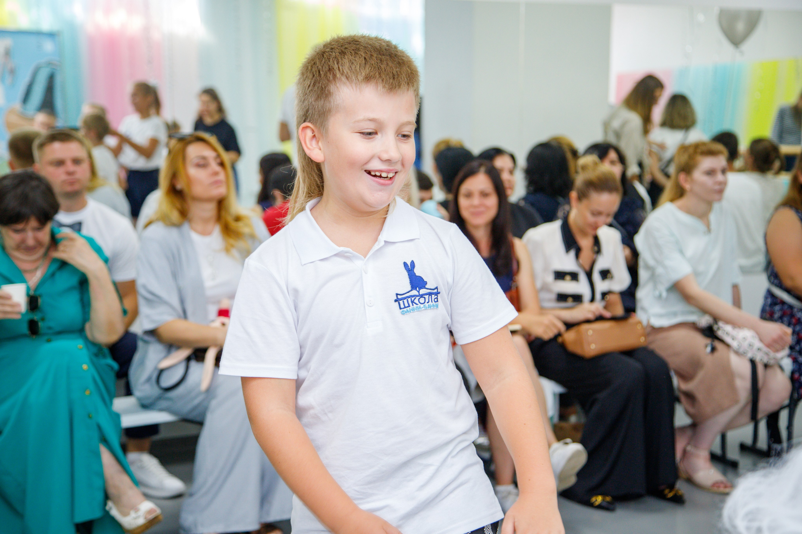 Репортажная съемка праздника знаний в школе. Семейный и школьный фотограф в Москве Анна Ткач