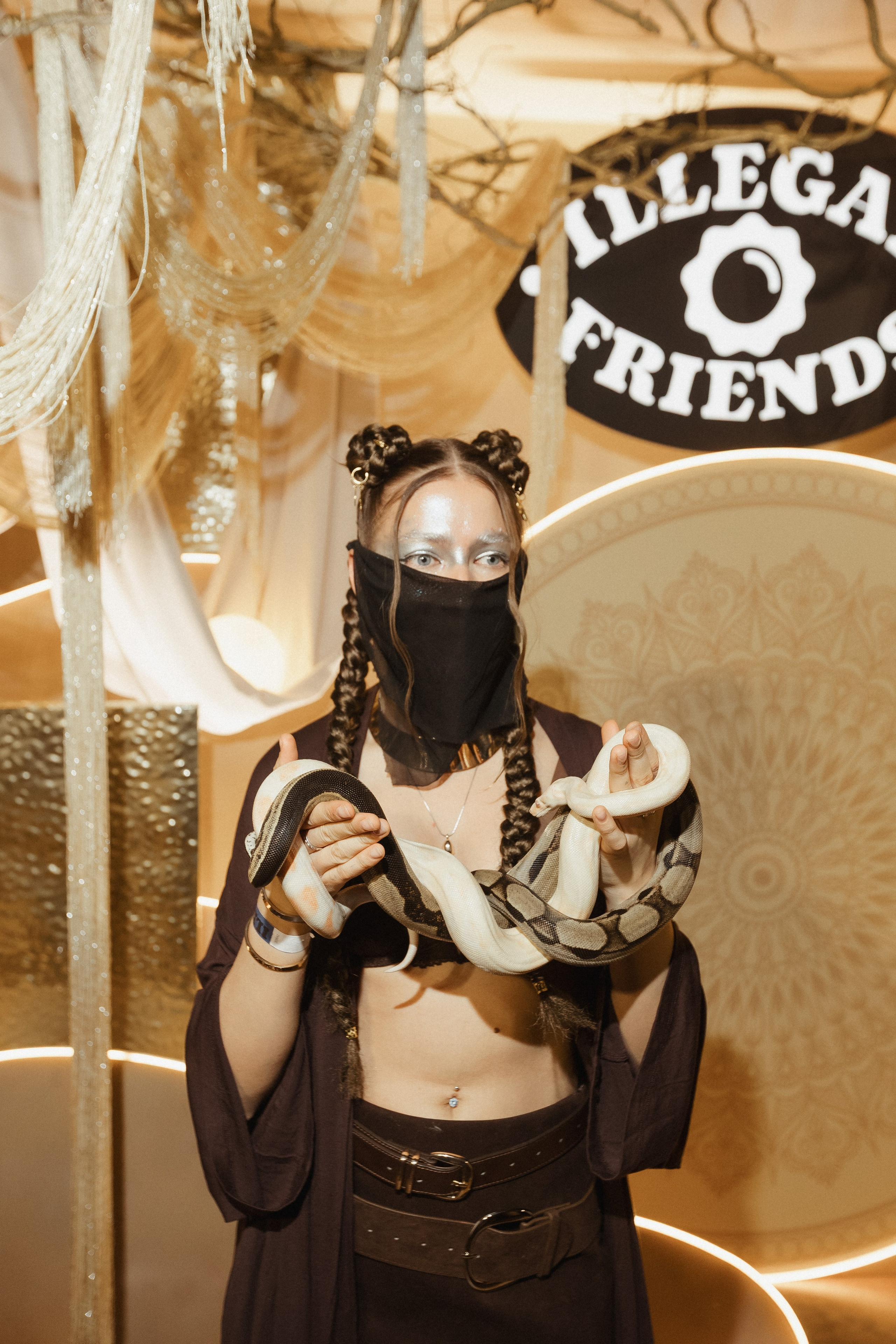 ILLEGAL FRIENDS — MIRAGE [PART II]. СВОИ. ФОТООТЧЕТЫ-СОБЫТИЯ-МЕСТА