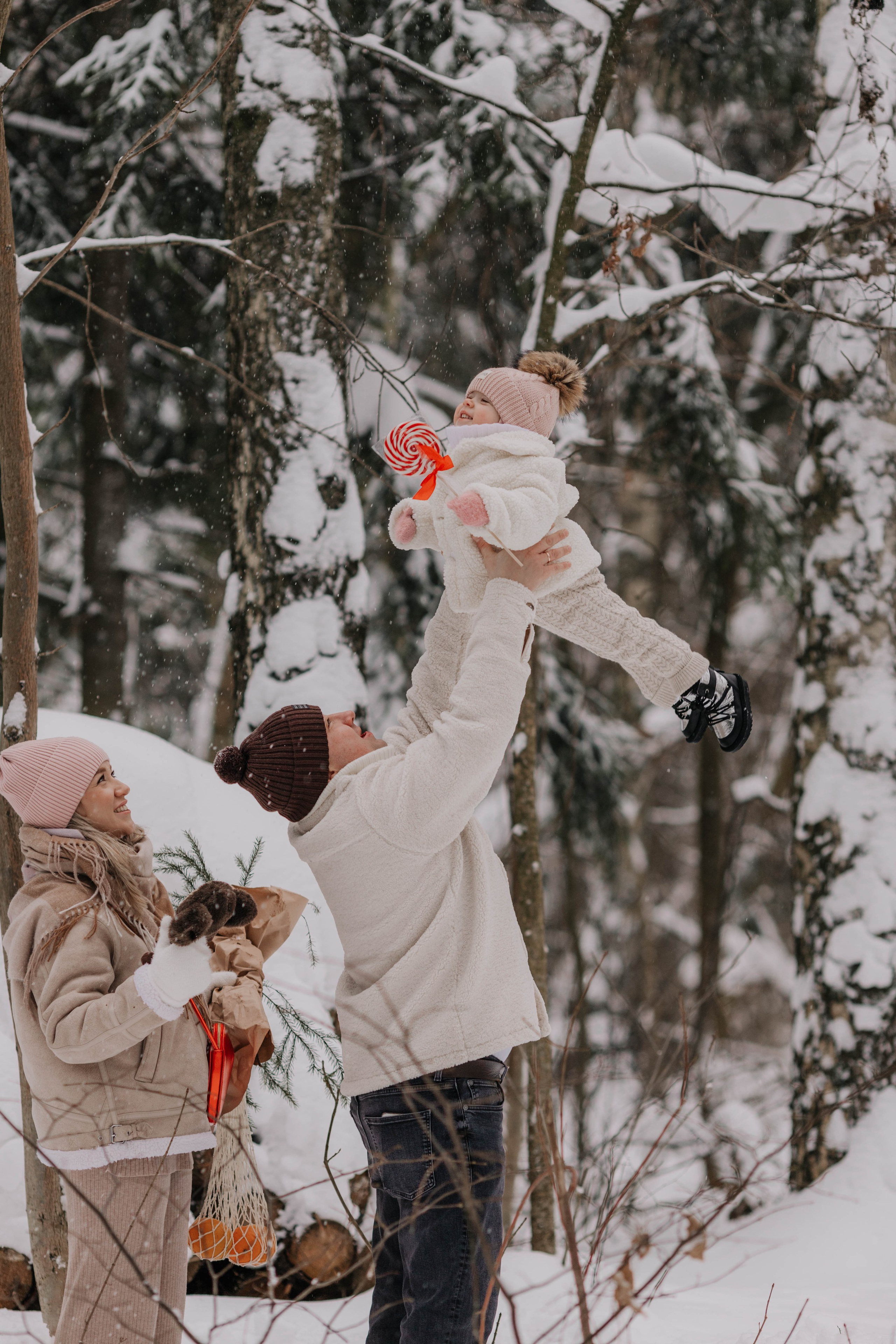 Лиля и семья Зимняя прогулка в лесу. Семейный и свадебный фотограф Видное Москва Екатерина Пятова