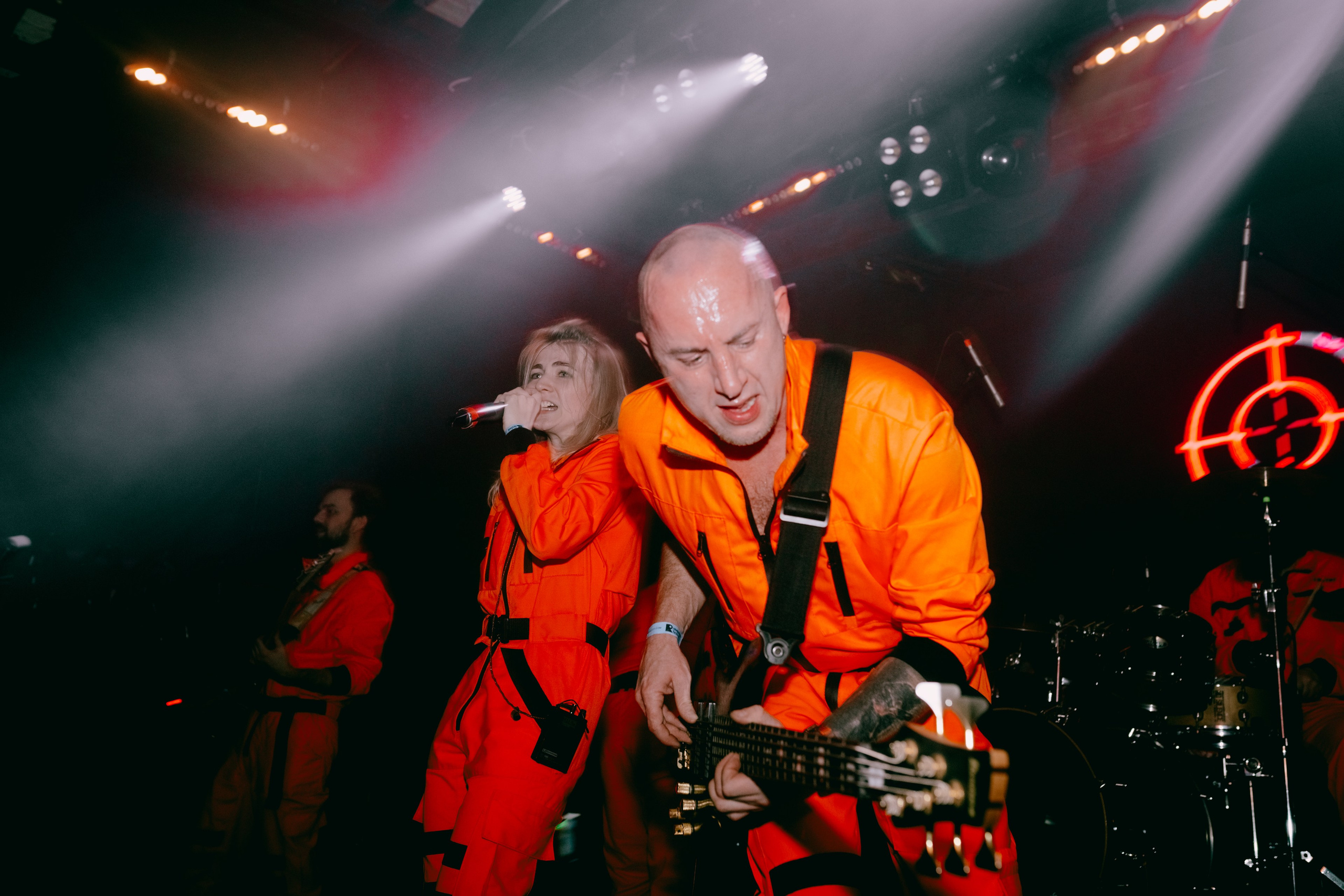 ПОСЛЕДНИЙ ПИОНЕР. Фотограф Елена Богачева (lenalena_na_na_na)