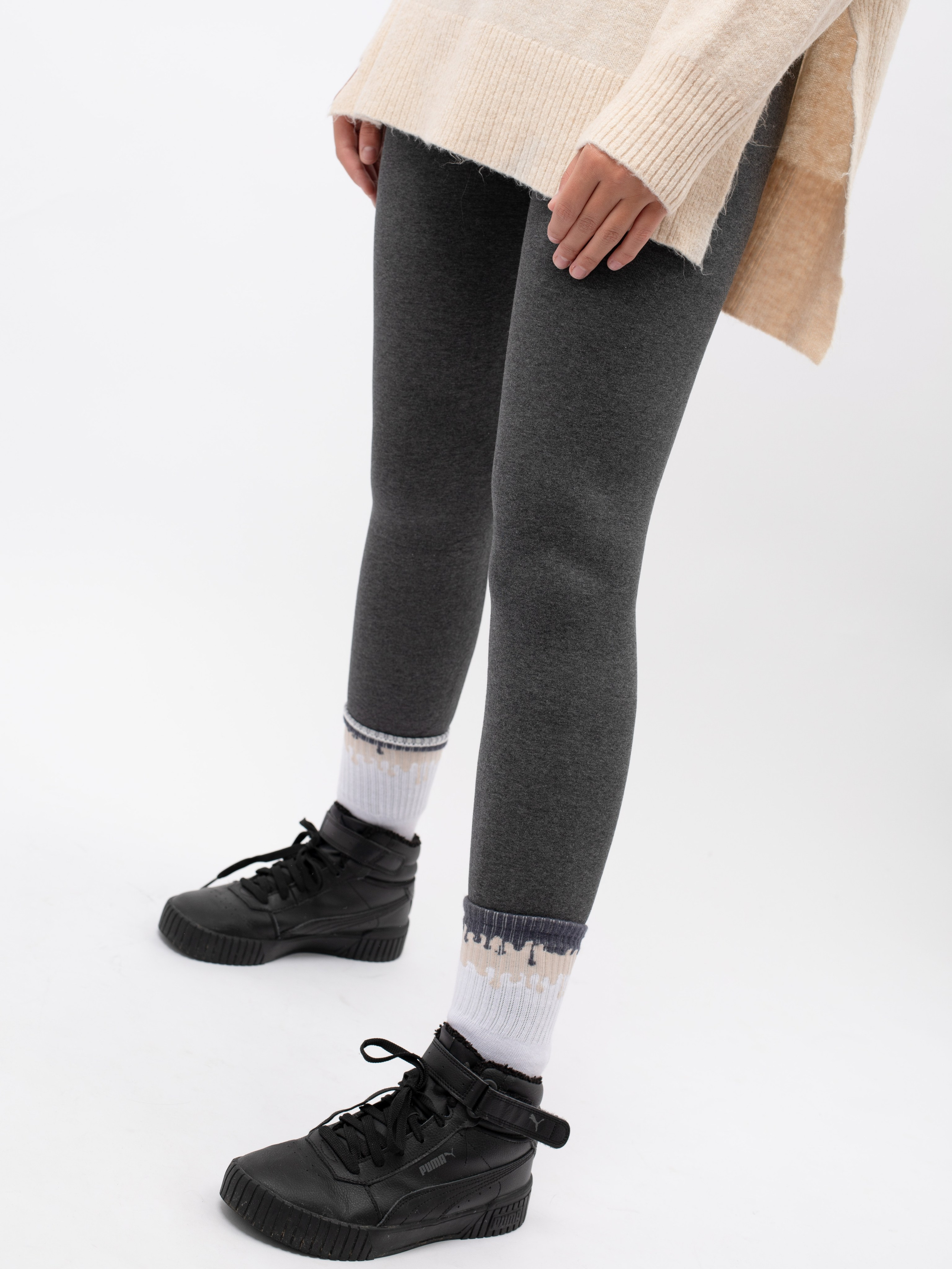 Утепленные лосины. Фотостудия предметной и модельной съёмки для маркетплейсов