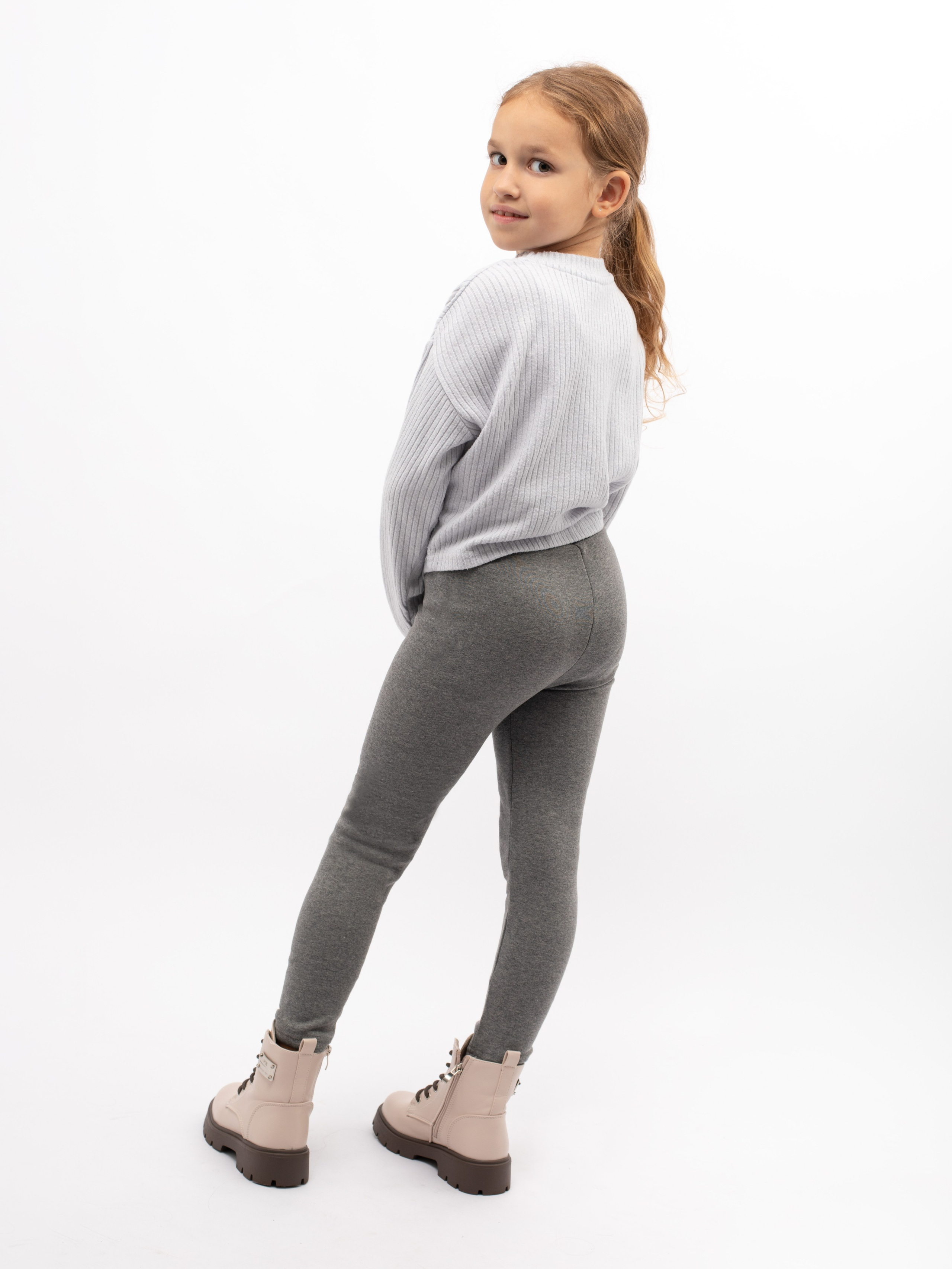 Утепленные лосины. Фотостудия предметной и модельной съёмки для маркетплейсов