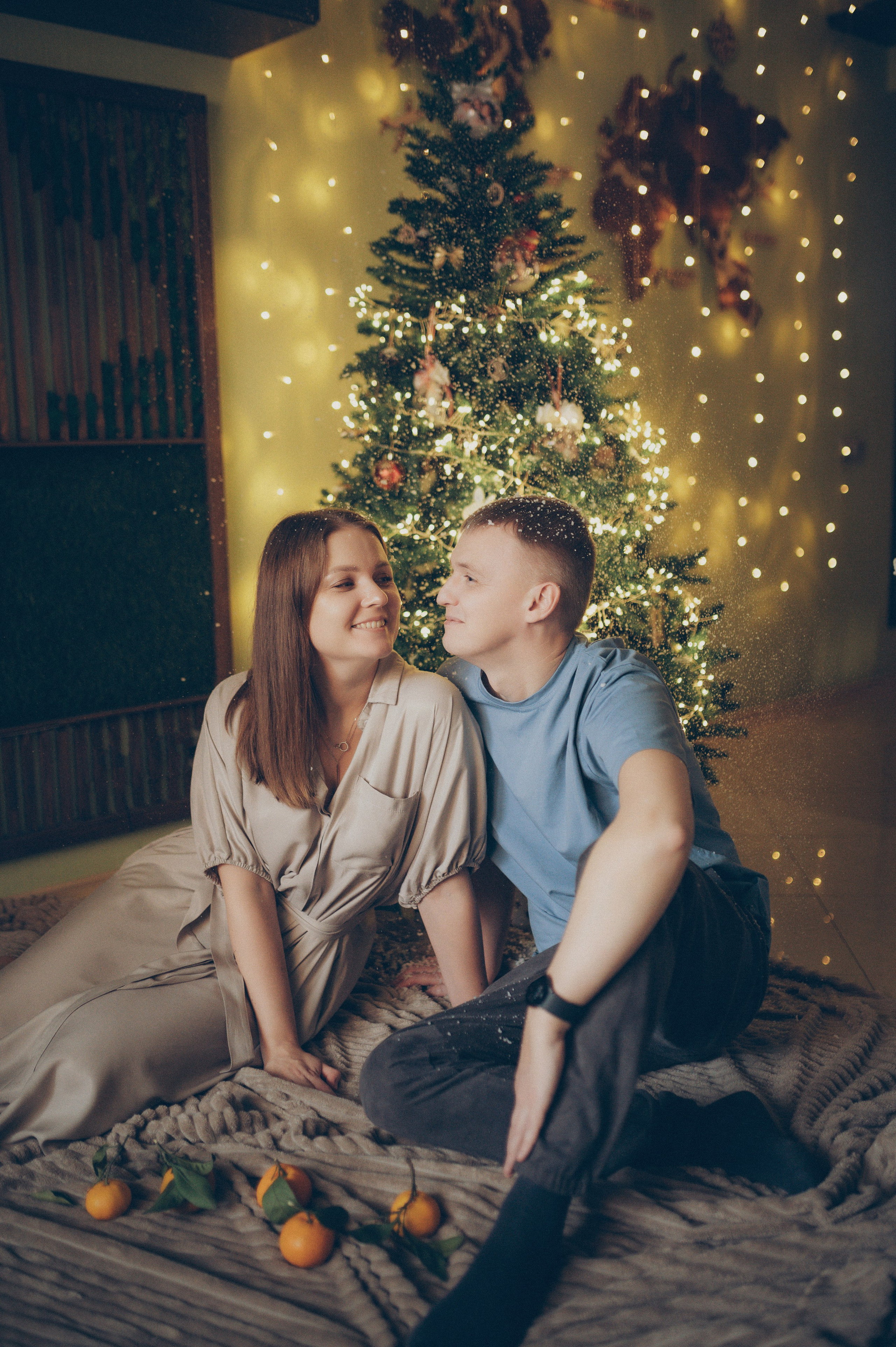 Тася, Соня, Женя и Илья (новогодняя домашняя). Фотограф, г. Лесной Свердловской области