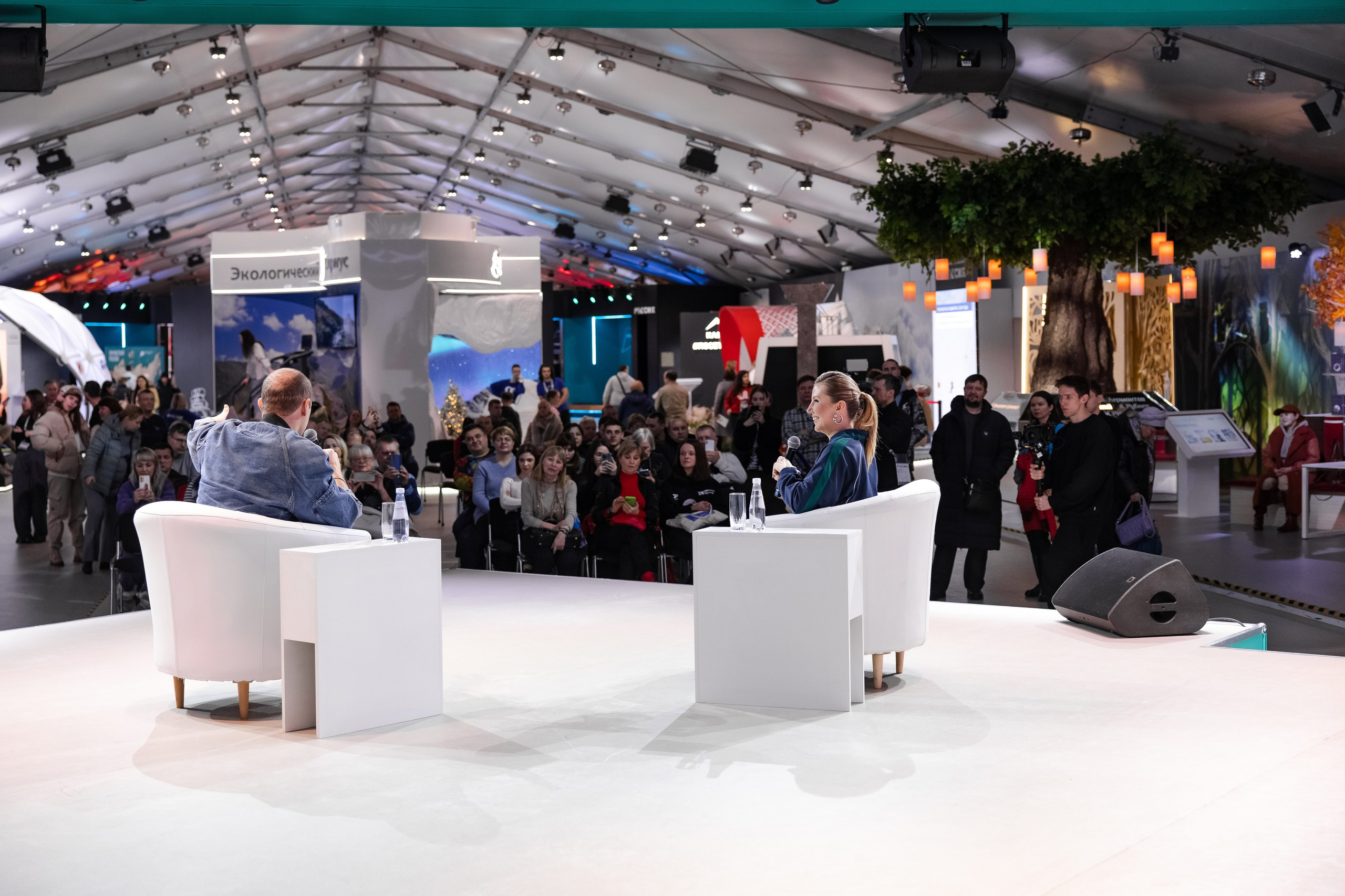 Выставка Россия: наша культура. Свадебный репортажный фотограф в Москве