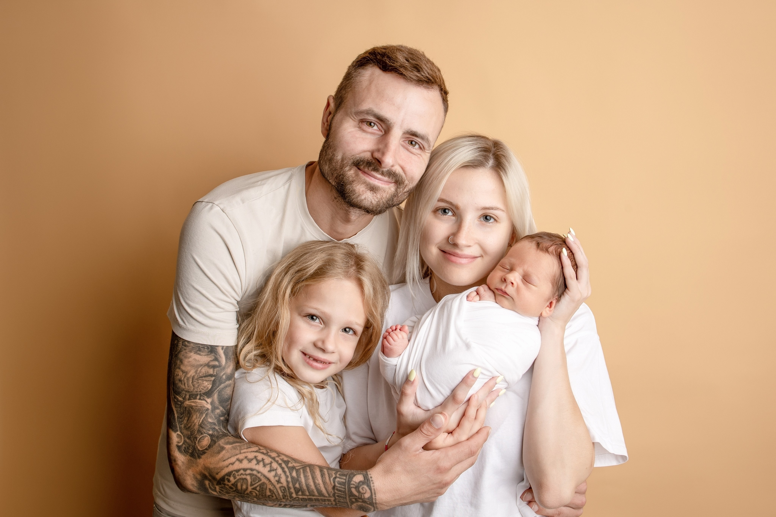 Семейные. Фотограф новорождённых Минск — стоимость newborn фотосессии в Минске