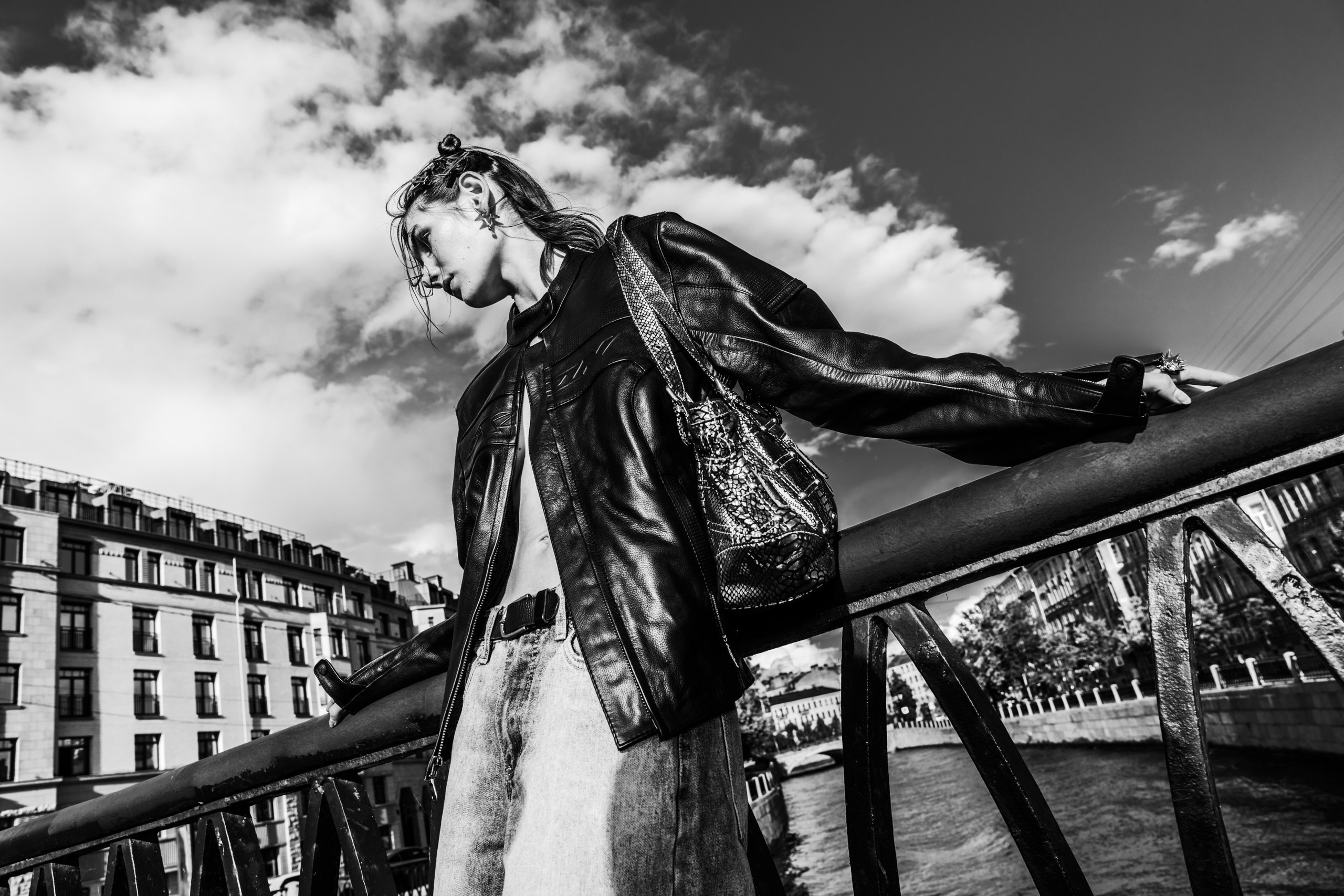 GIRLS. DRIPSTOCK MAG