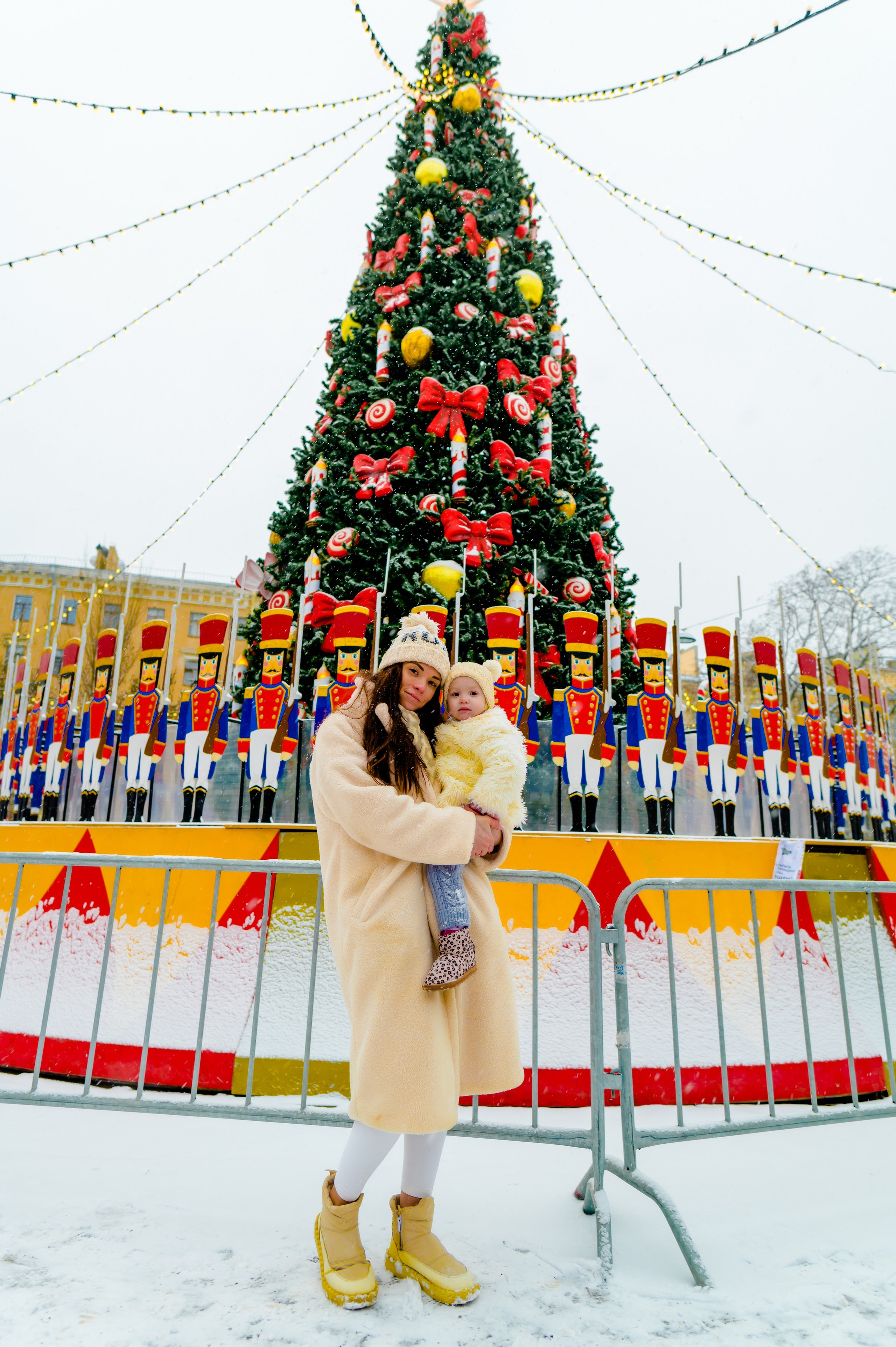 Новогодняя фотосессия на Манежной площади. Свадебный и семейный фотограф Евгения Кононова