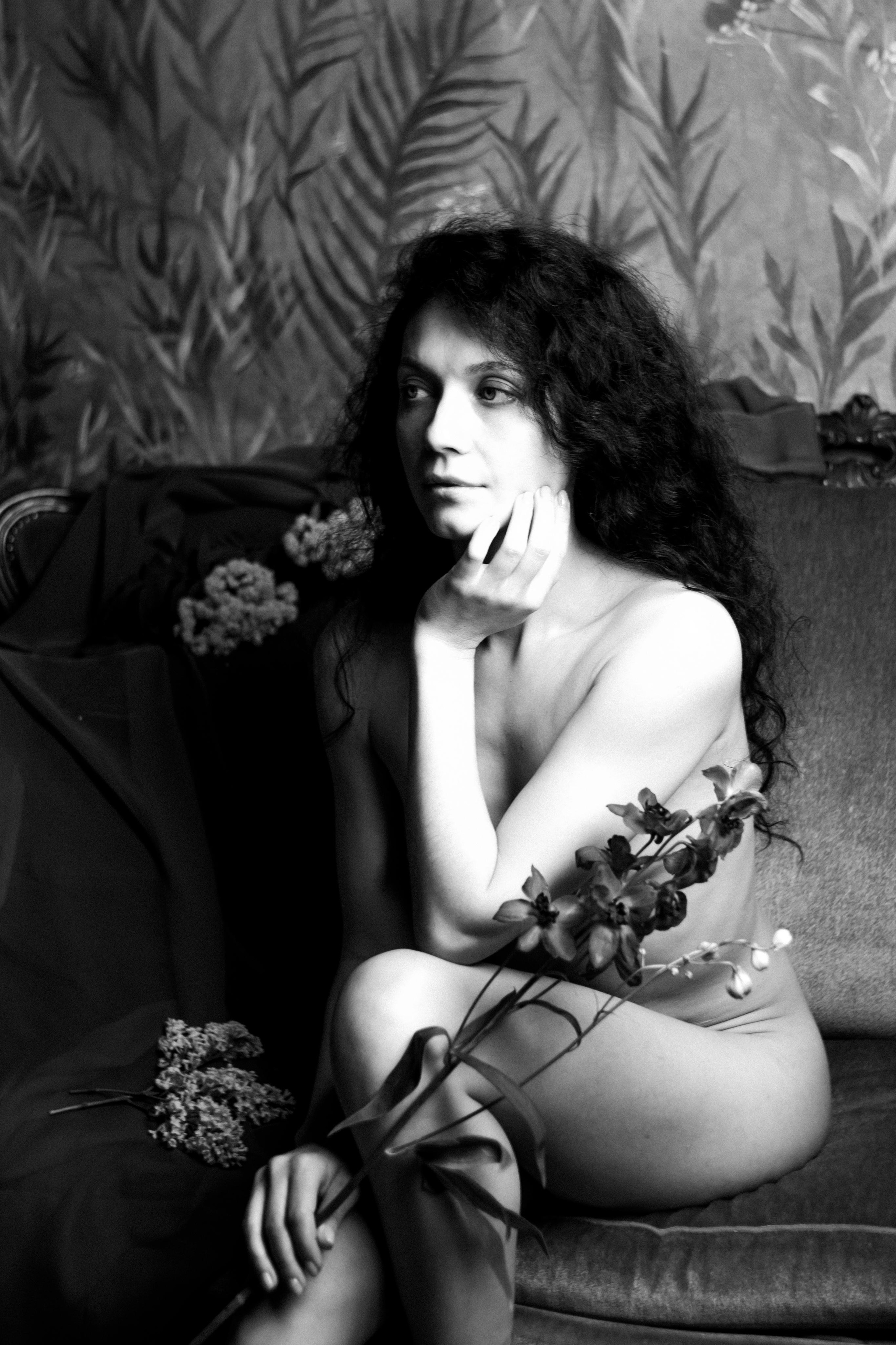 В цветах (18+). Фотограф в Москве Лера Юдина