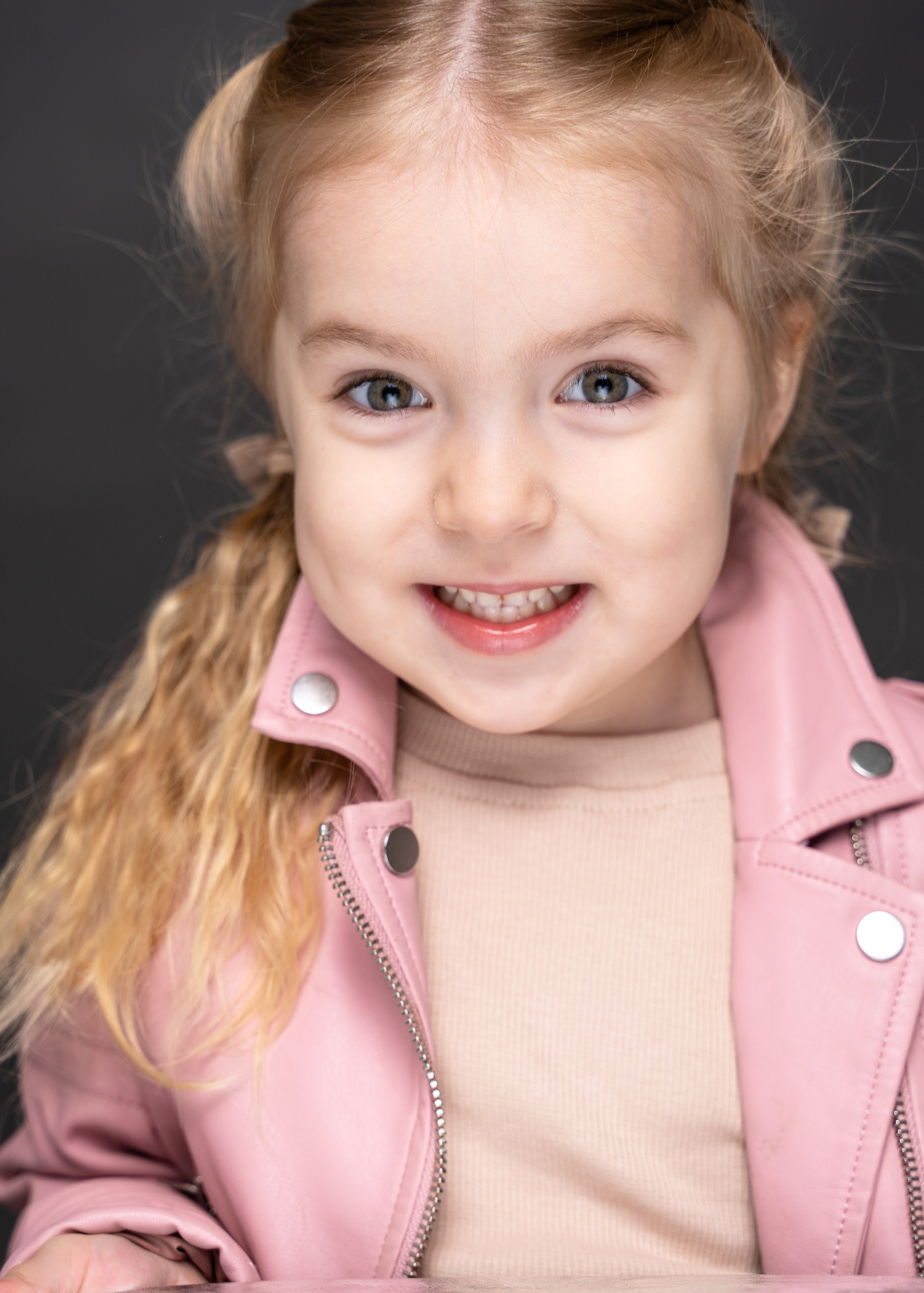 МИЛАНА. Портретный фотограф. Актёрское портфолио