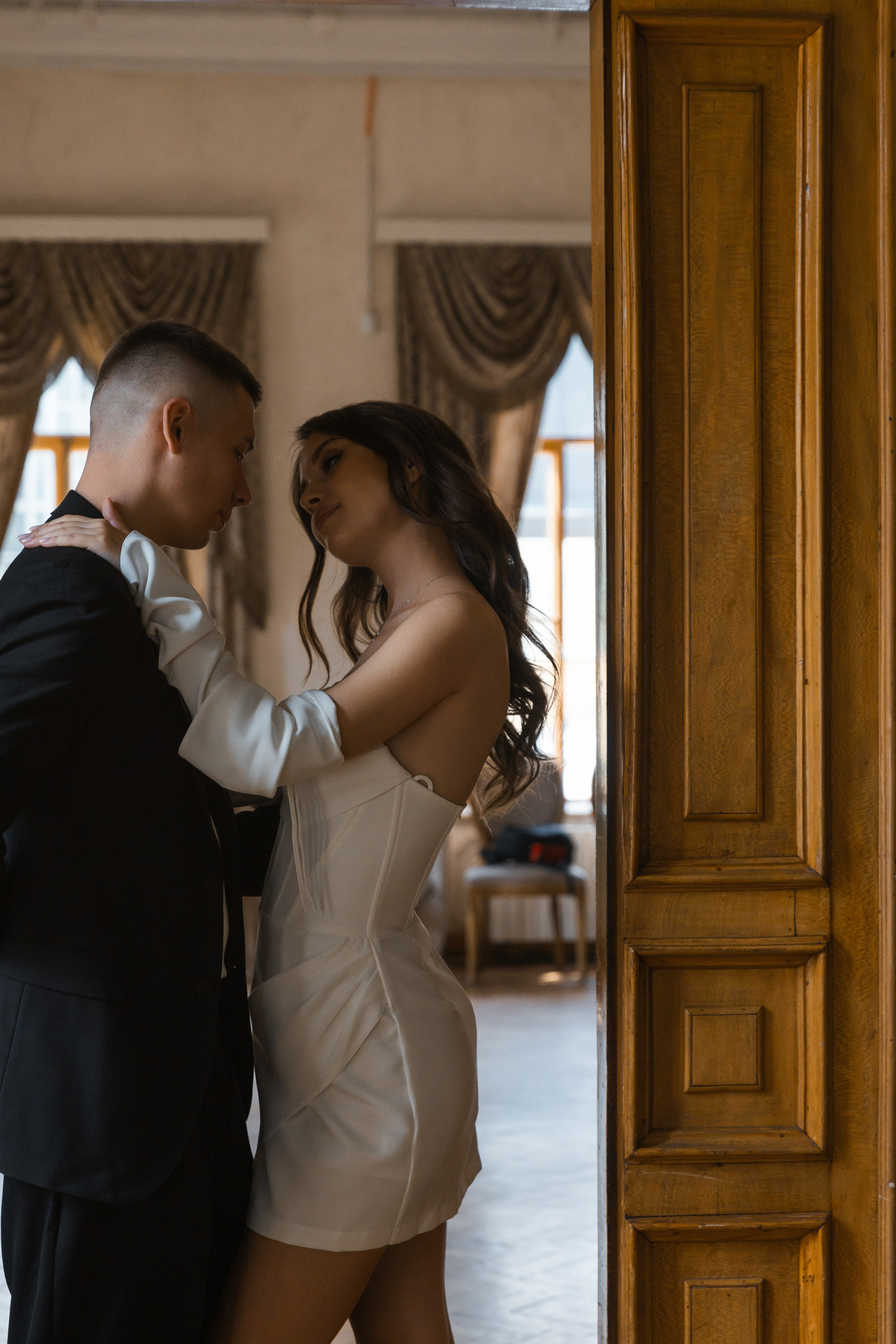 Даниил и Анастасия. Свадебная фотосессия в Библиотеке-читальне им. А. С. Пушкина. Фотограф и видеограф Анна Домашенко