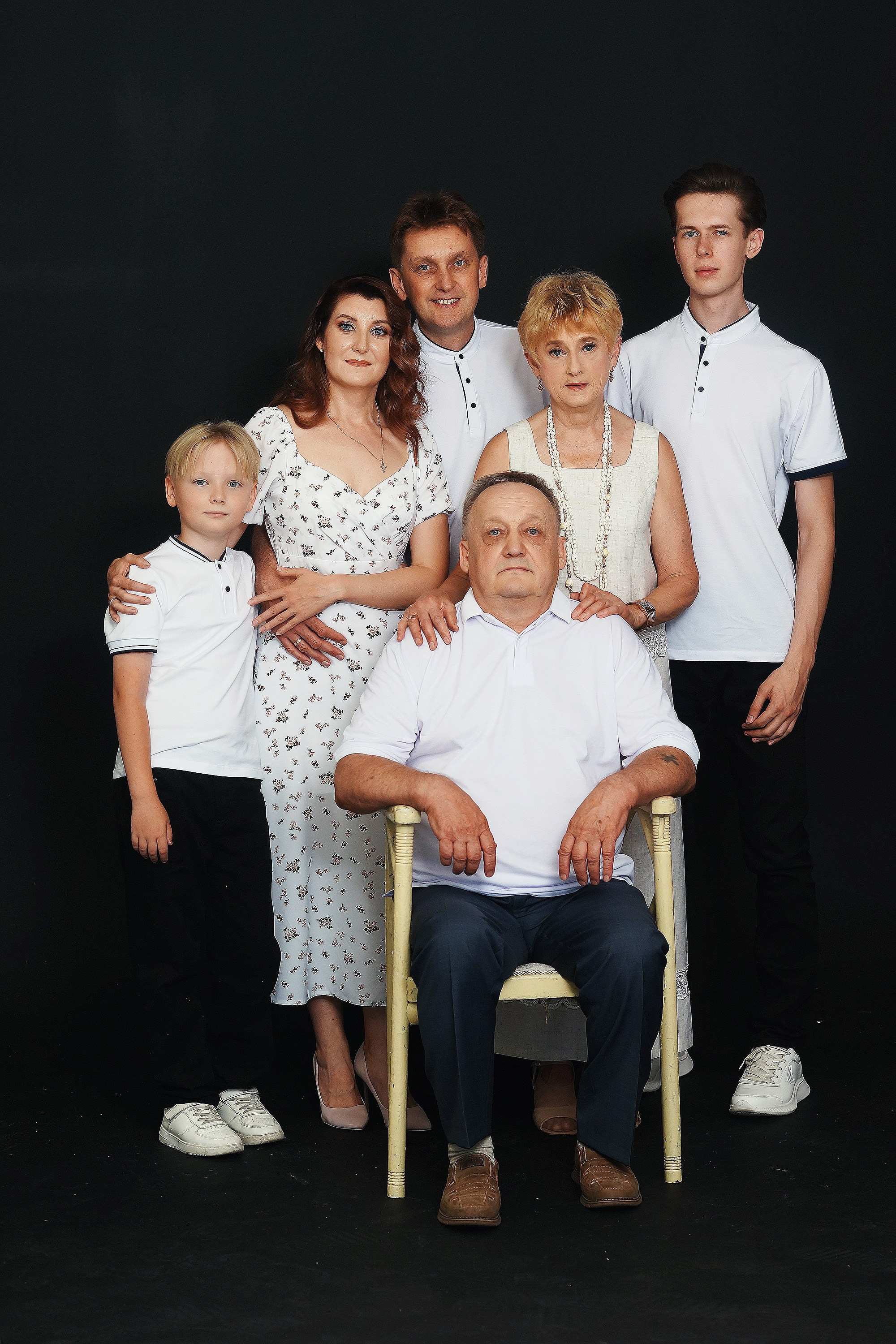 Семейная съёмка в студии. Семейный фотограф г. Новокузнецк Юлия Машникова