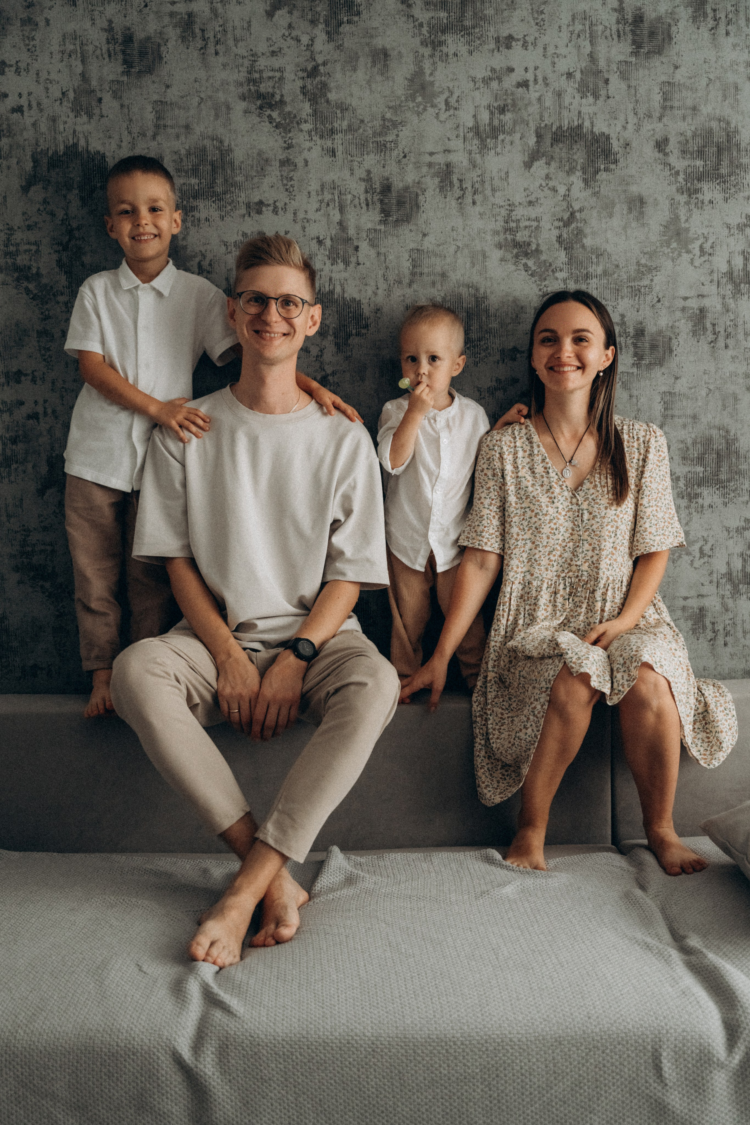 Вика, Сергей, Ян и Сава. Фотограф Мария Миллс | Минск