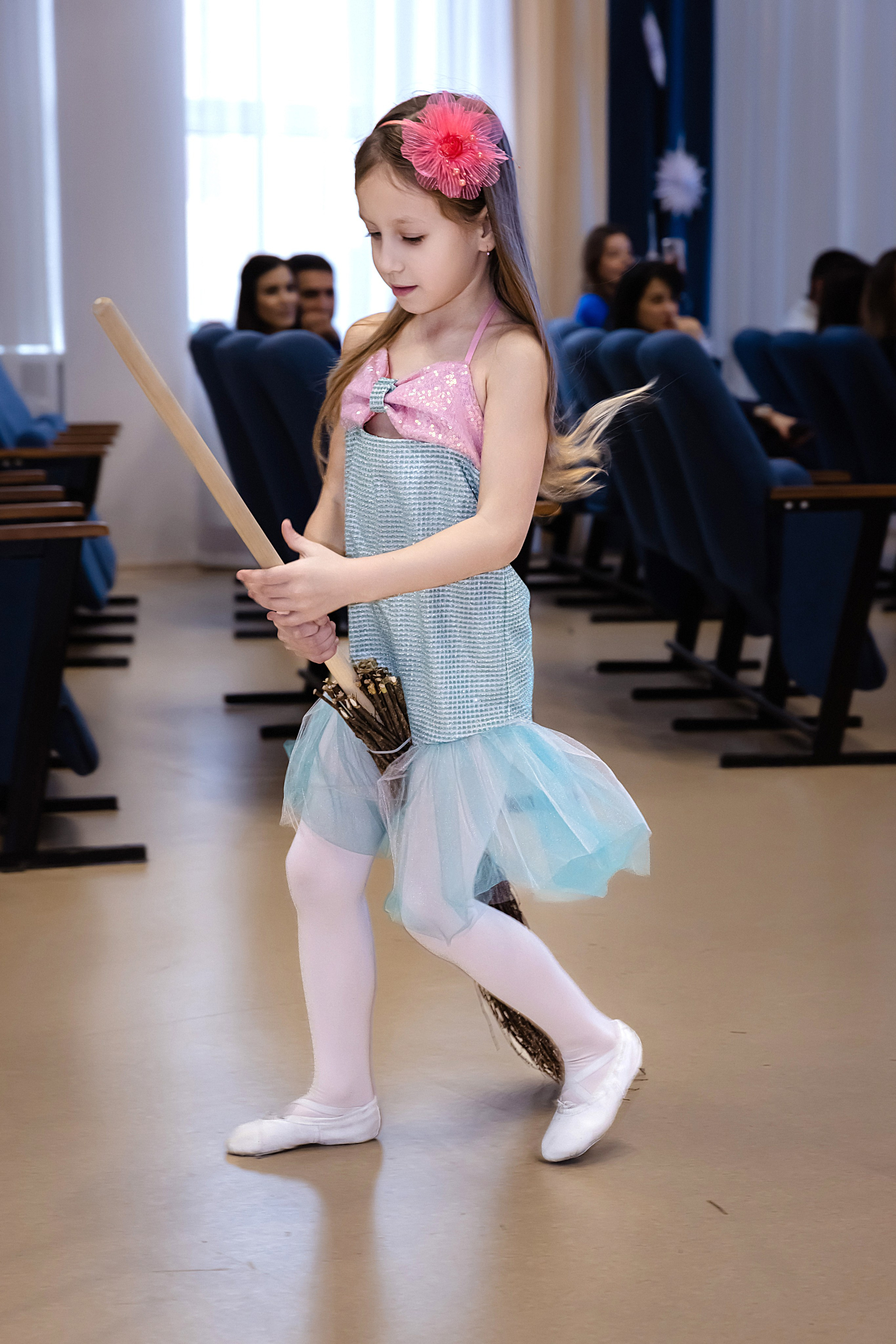 Новогодний праздник 1 В класс! Гимназия № 23. Фотограф и Видеограф в Краснодаре Юлия Солодченко