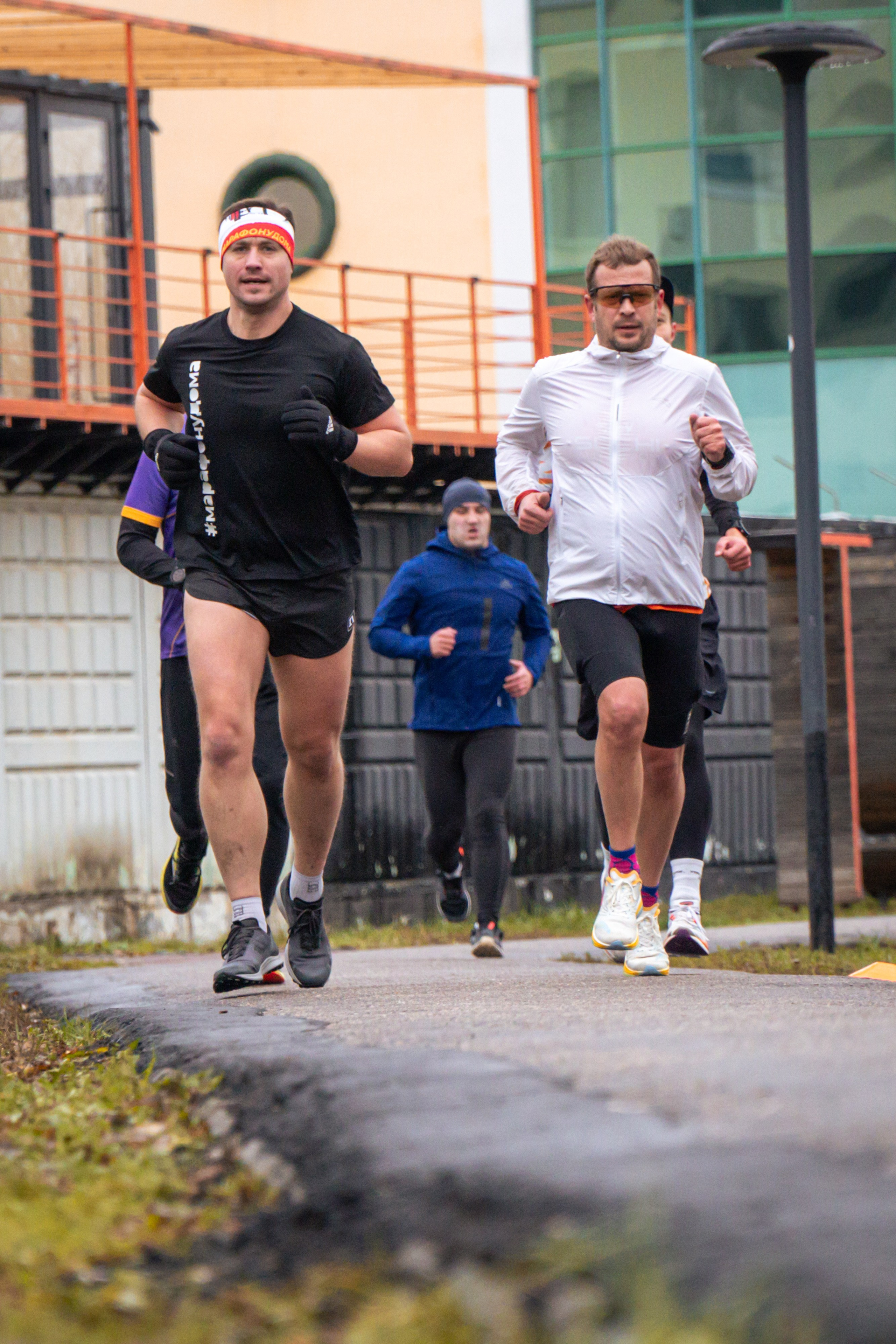 5 вёрст Реутов 16.11.2024. Роман Капилюшов. Бег. Фото. Видео. г. Люберцы